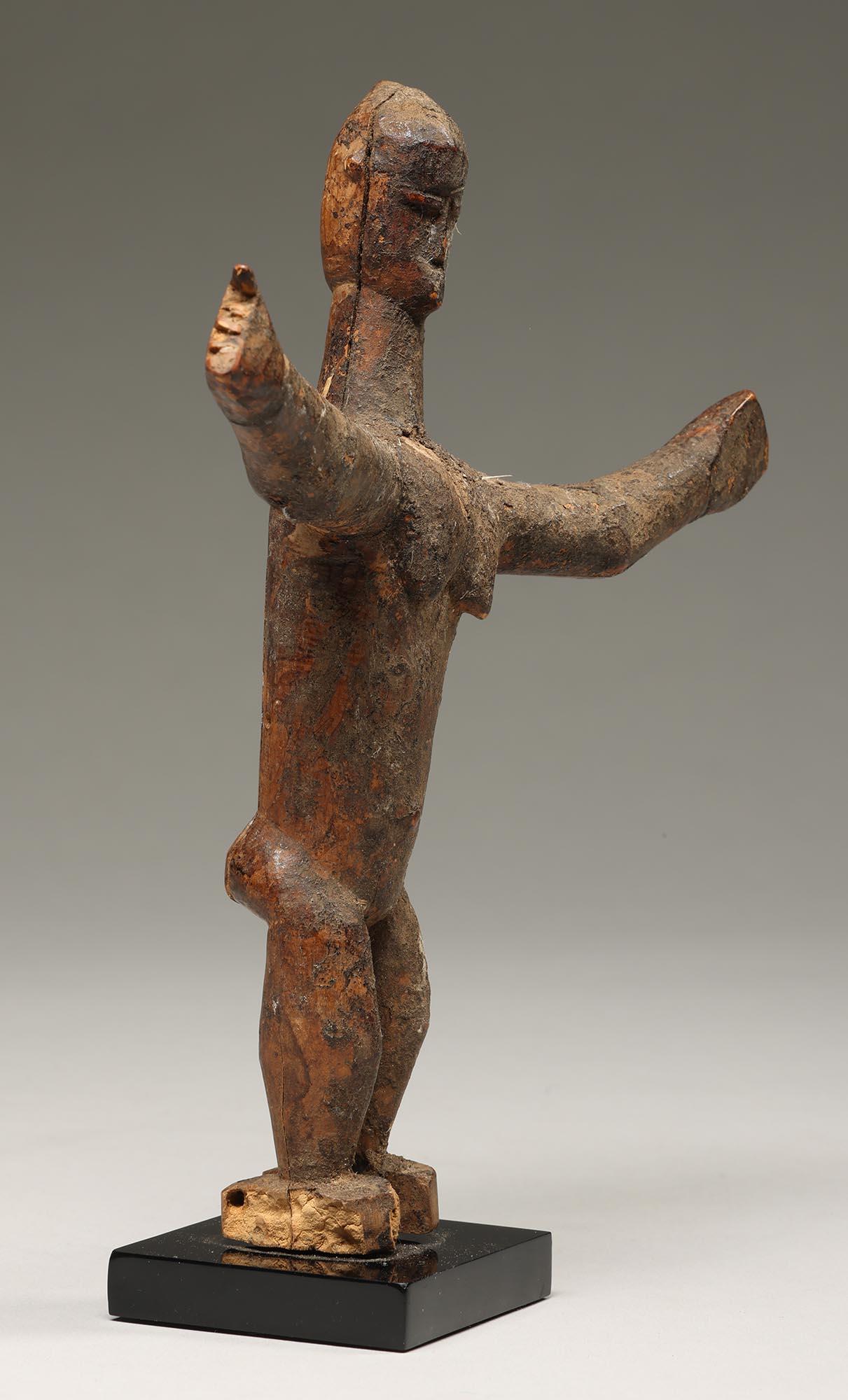 Hand-Carved Small Dancing Lobi Figure With Arms Out, Cubist Face Ghana West Africa ex Willis For Sale