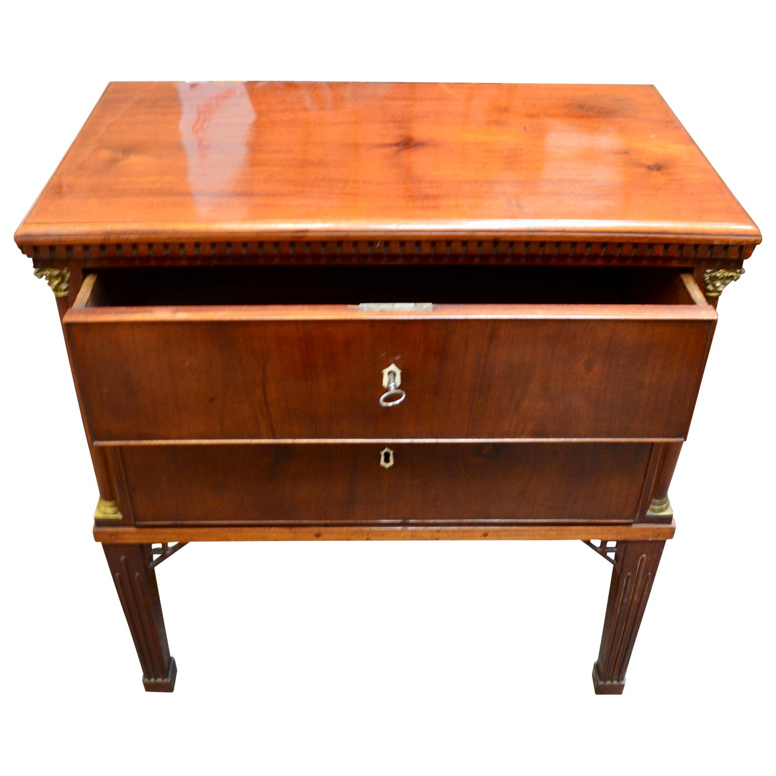 small mahogany dresser