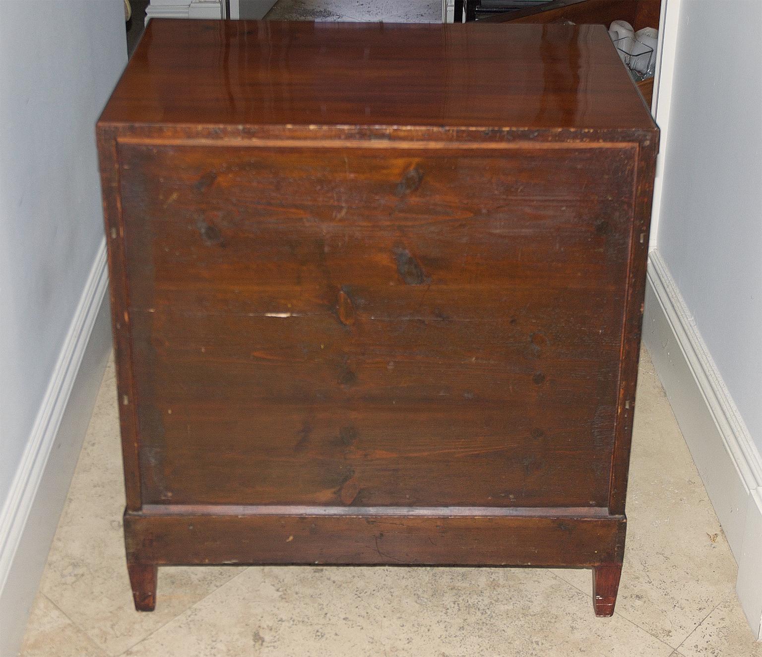 Small Empire Chest of Drawers in Cuban Mahogany, Denmark, circa 1810 In Good Condition For Sale In Miami, FL