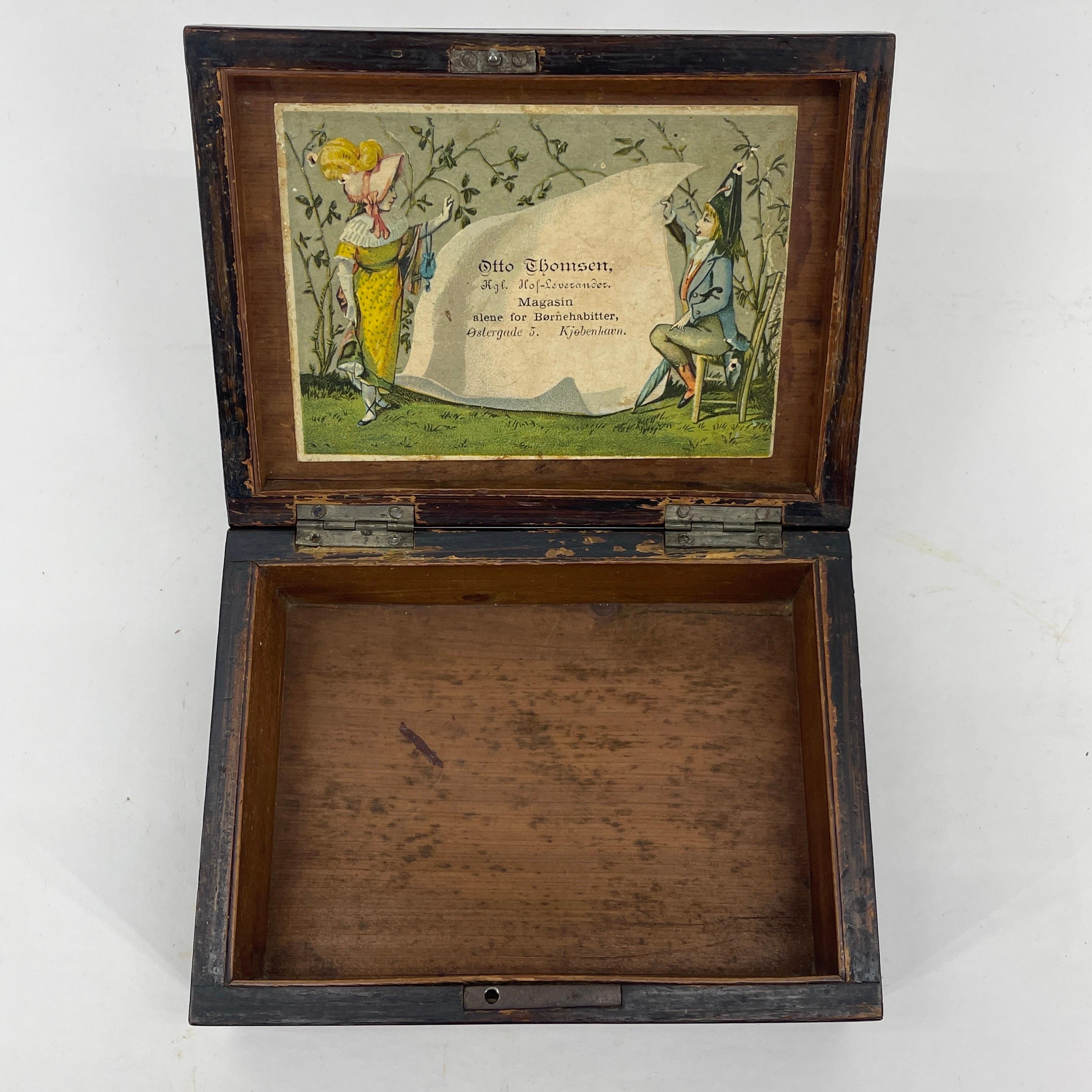 Small Danish Empire Veneered and Brass Trinket Box, Circa 1825 For Sale 14