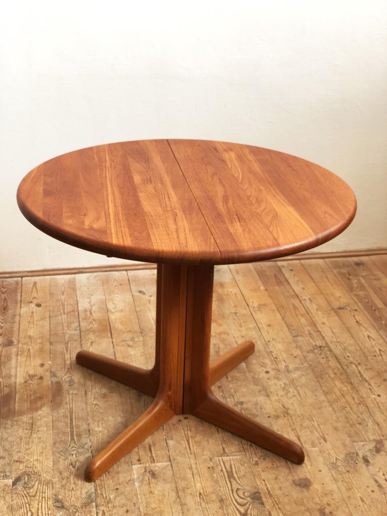 Small Danish Mid-Century Modern Extendable Teak Dining Table, 1960s at