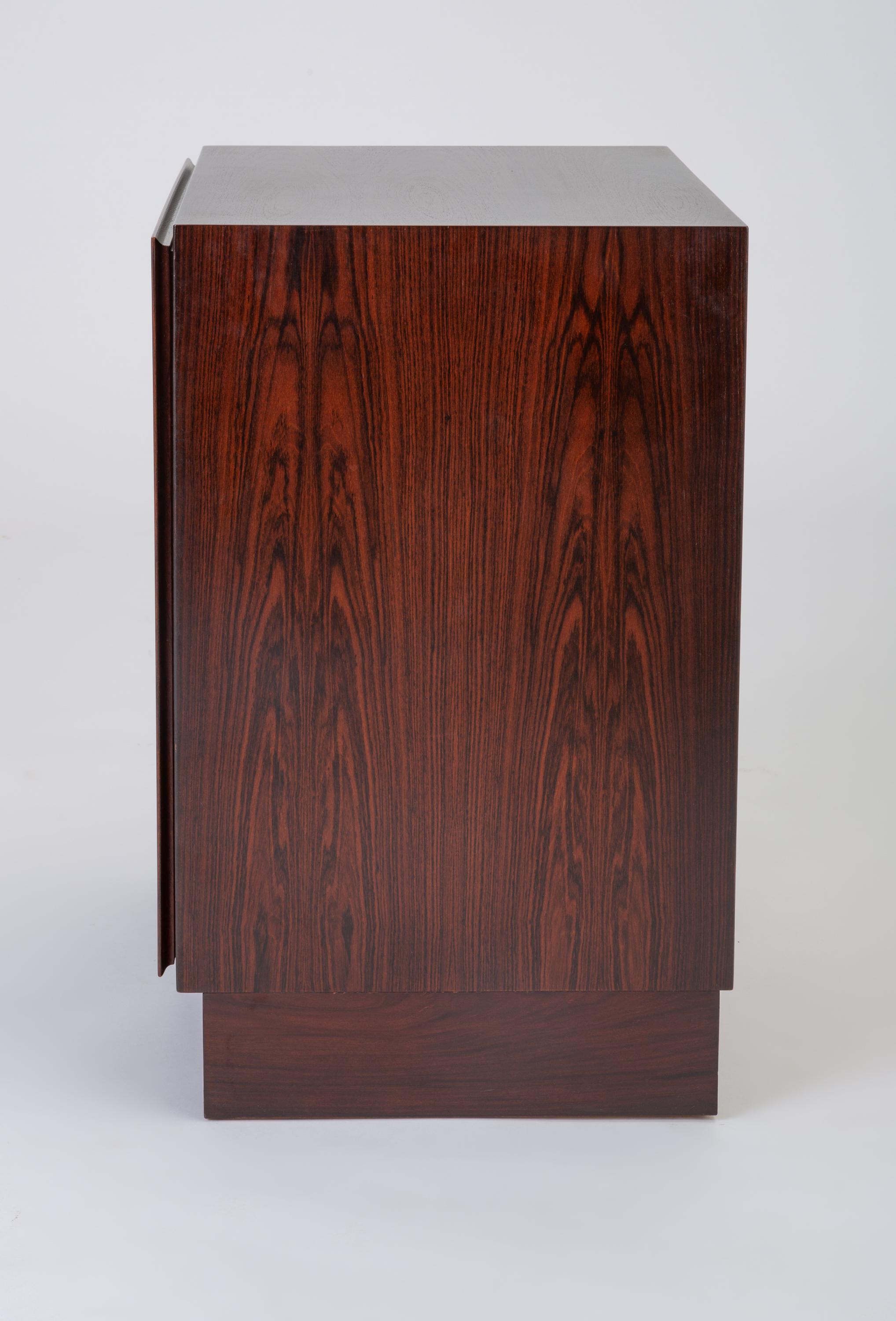 Small Danish Modern Rosewood Cabinet by Omann Jun In Excellent Condition In Los Angeles, CA