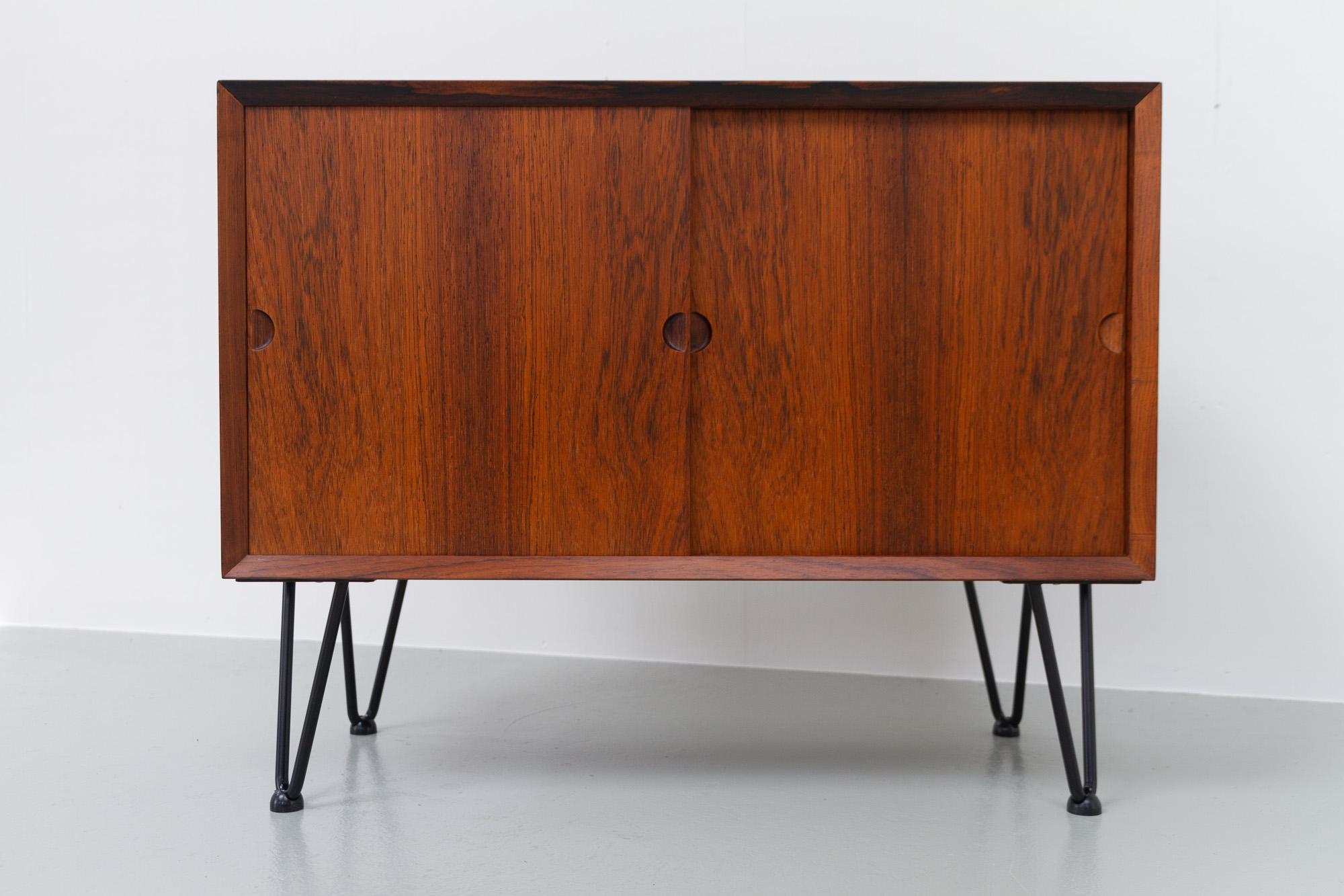 Small Danish Modern Rosewood Sideboard by Poul Cadovius for Cado, 1960s In Good Condition For Sale In Asaa, DK