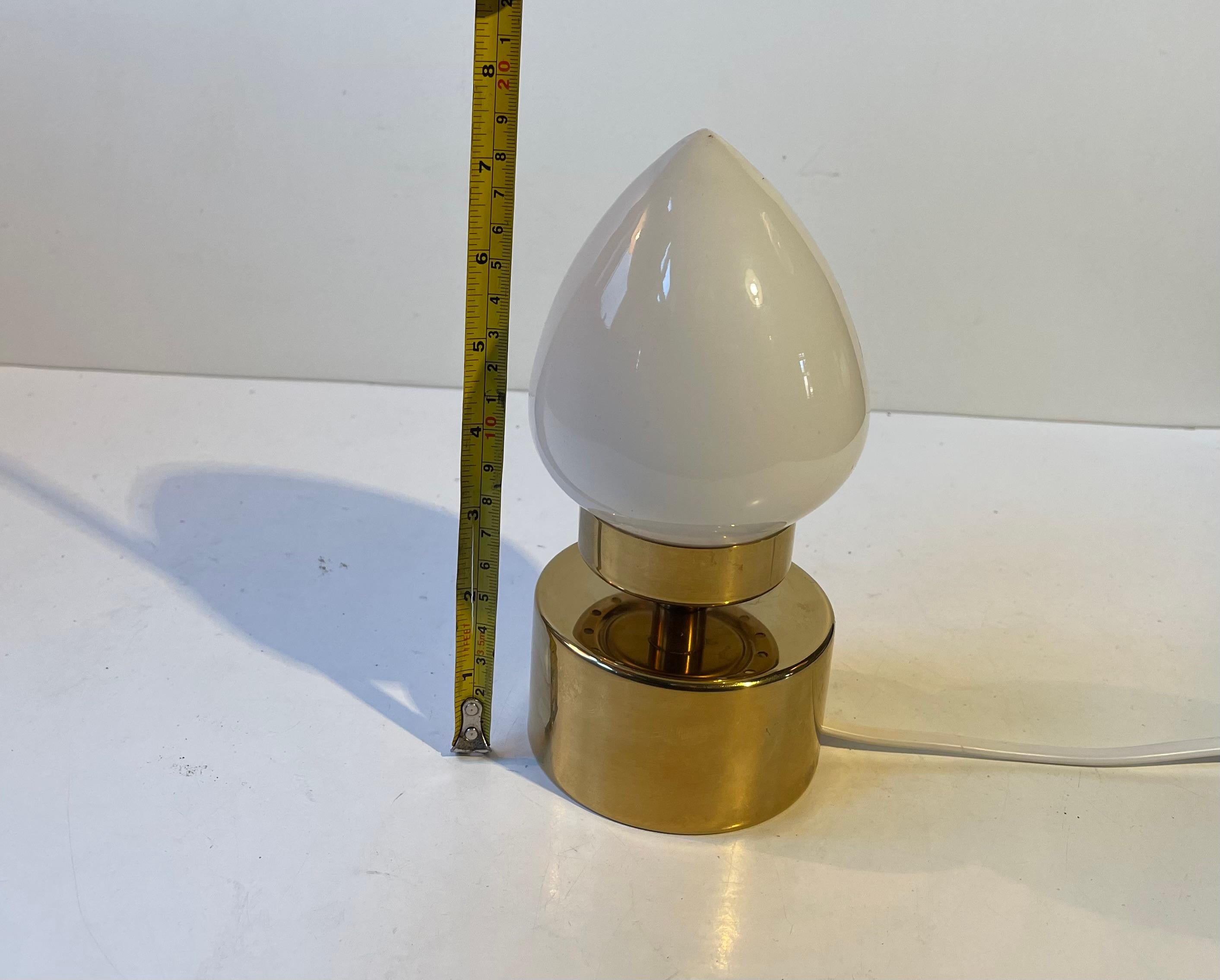 Small Danish Ovoid Table Lamp by Lyskær Belysning, 1980s 1