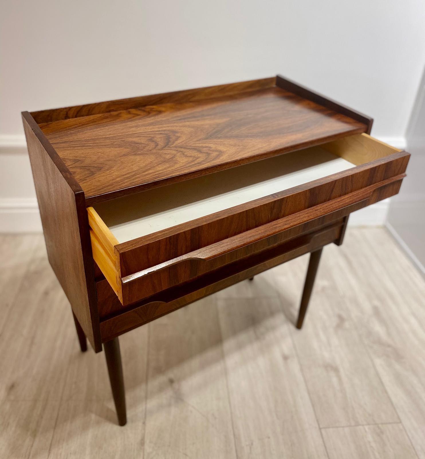Small Danish Rosewood Drawers on Tall Legs In Good Condition In London, GB