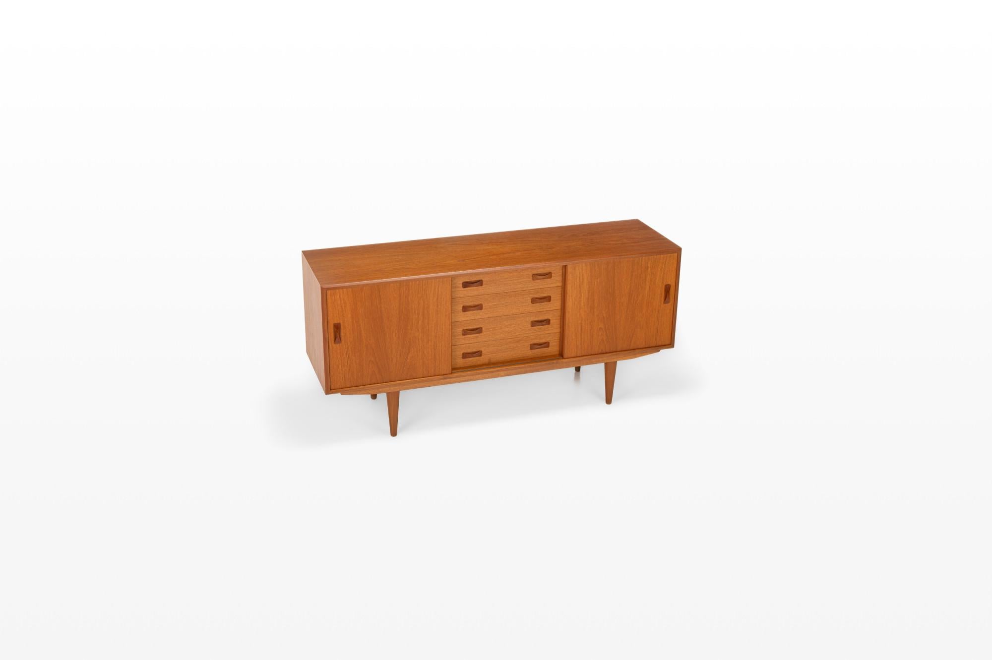 Small Danish Sideboard by Clausen & Son In Good Condition In Ranst, VAN