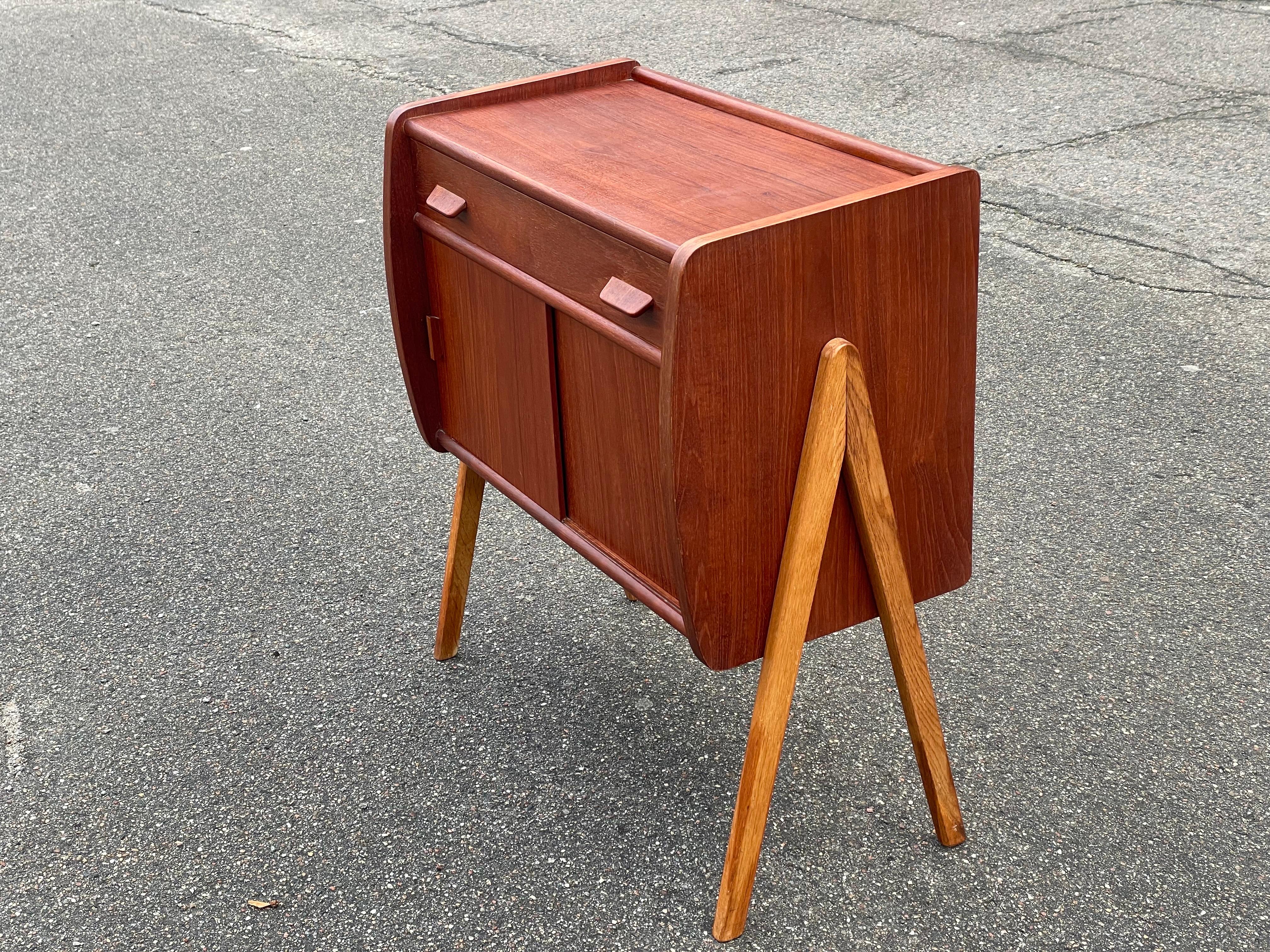 Piccola credenza danese in teak di Poul Volther del 1960 in vendita 2