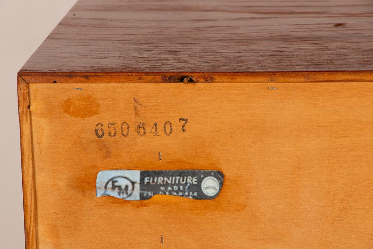 Small Danish teak sideboard model 42 by Kai Kristiansen, Feldballes Mobelfabrik. For Sale 11