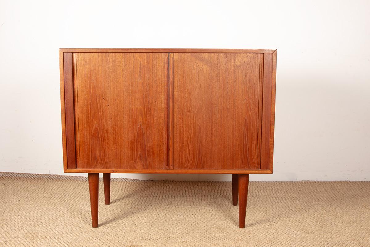 Scandinavian Modern Small Danish teak sideboard model 42 by Kai Kristiansen, Feldballes Mobelfabrik. For Sale