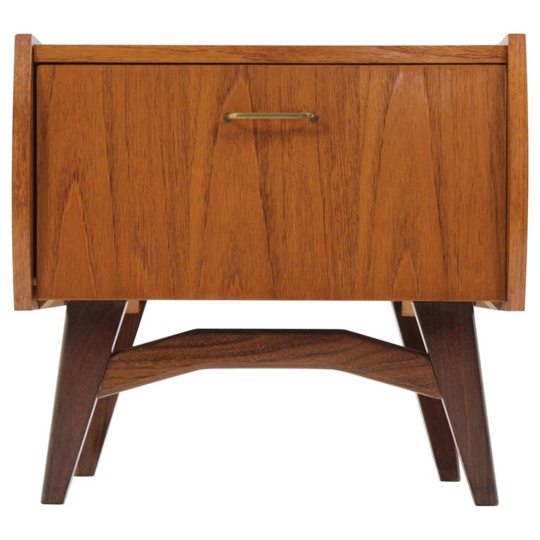 Small Danish Teak Table For At 1stdibs Small Danish Teak Table For
