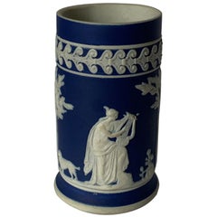 Kleine dunkelblaue Wedgwood-Jaspisware-Vase zum Überlaufen