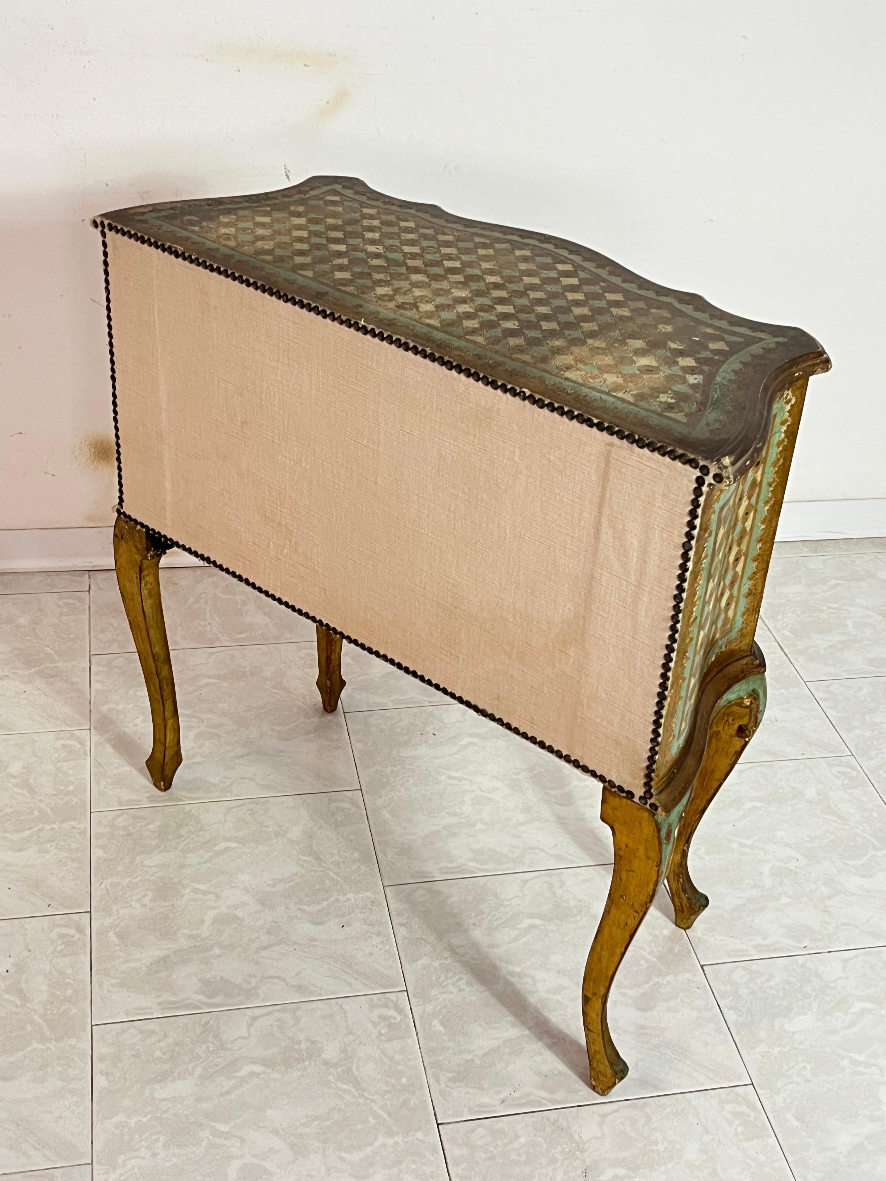 Small Decorated Venetian Chest of Drawers, 1940s For Sale 2