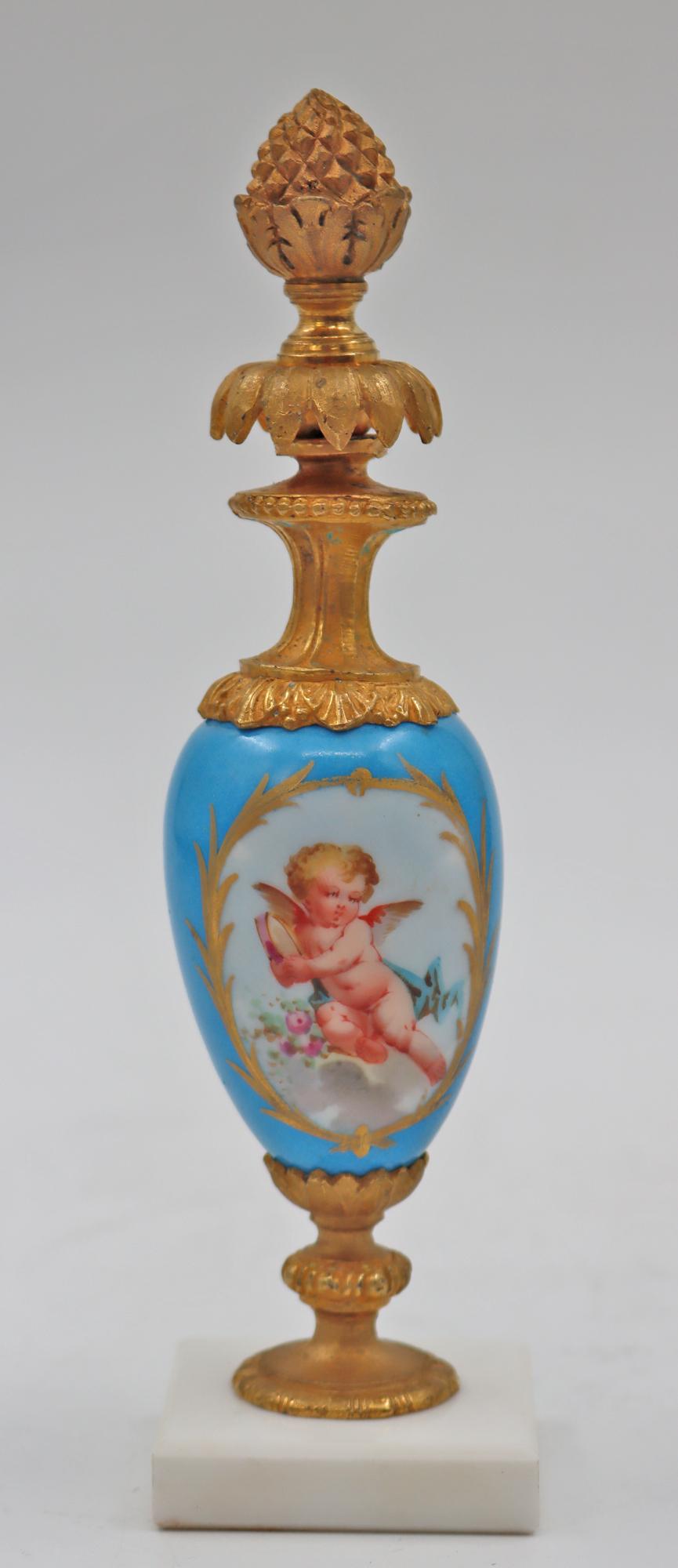 Small Decorations in Sèvres Porcelain, 19th Century 1