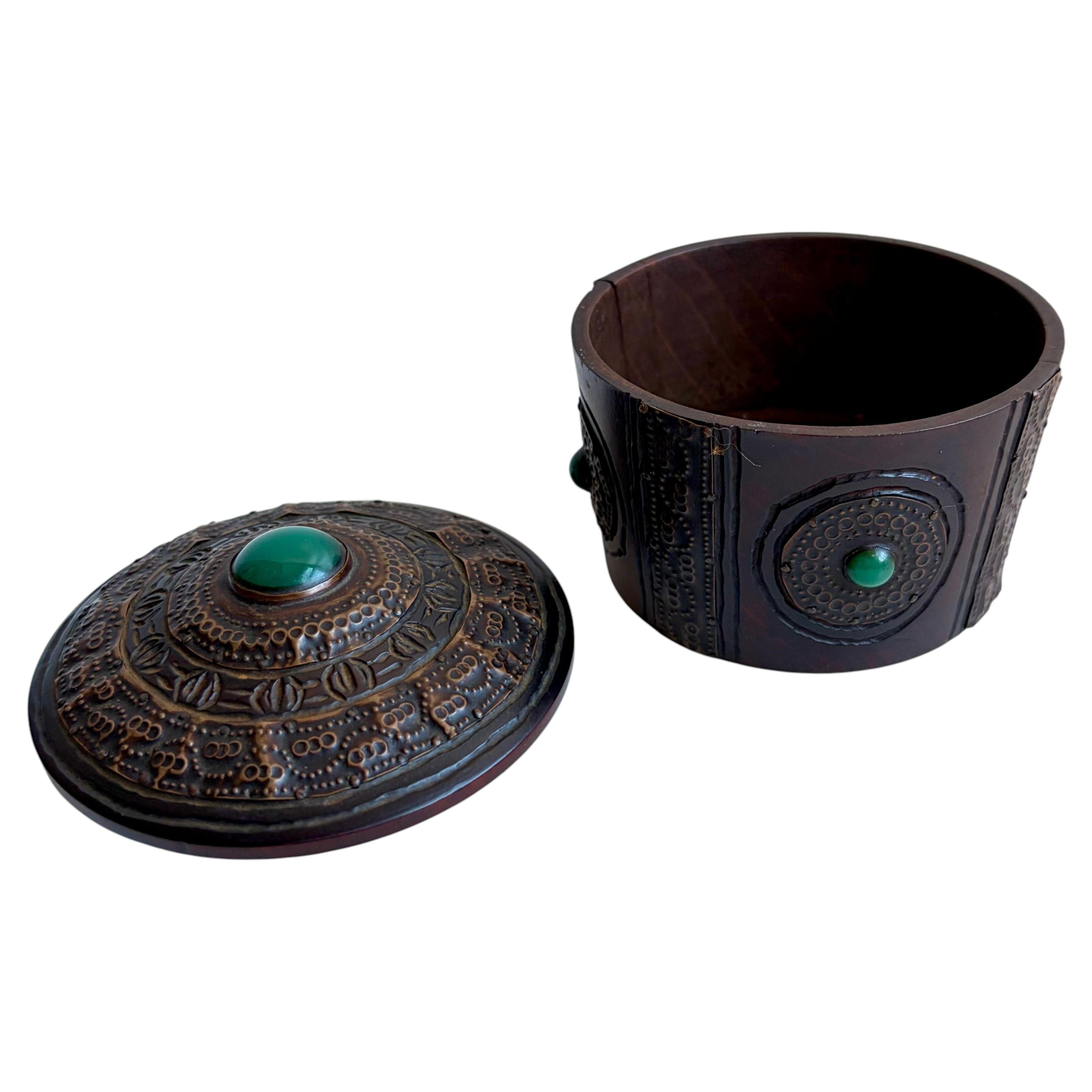 Small Decorative Green Stone and Carved Trinket Box with Lid singed "Allard" For Sale