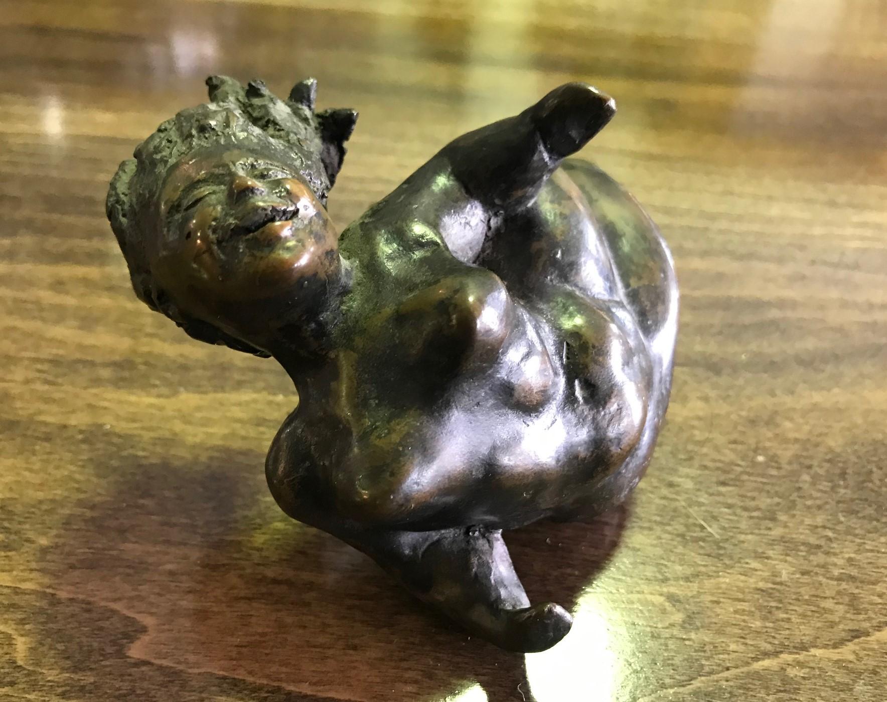 20th Century Small Delightful Bronze Modern Sculpture of Laughing Smiling Nude Woman
