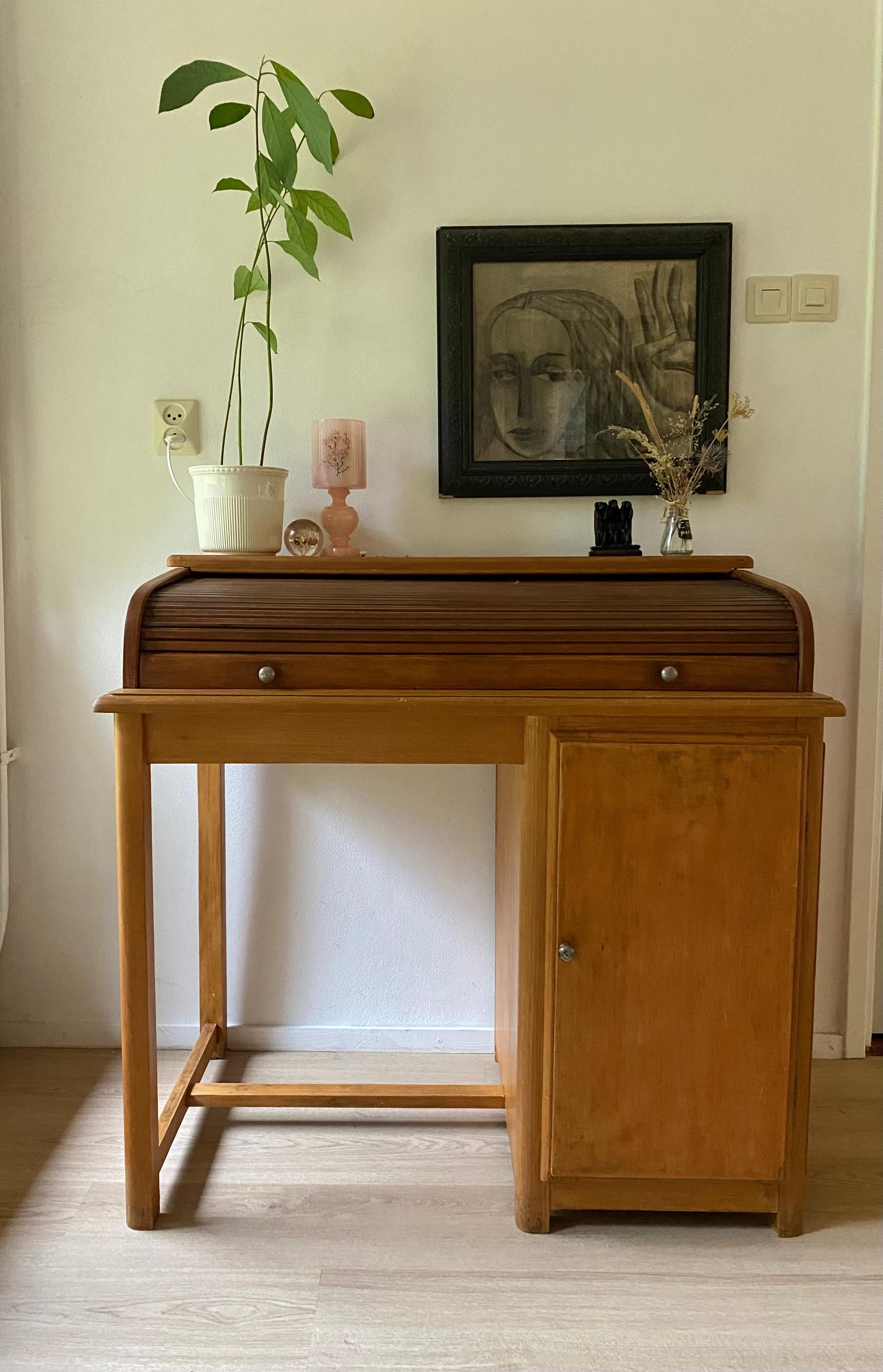 Small Desk, Kids Desk or Writing Table by Torck, 1950s In Good Condition For Sale In Schagen, NL