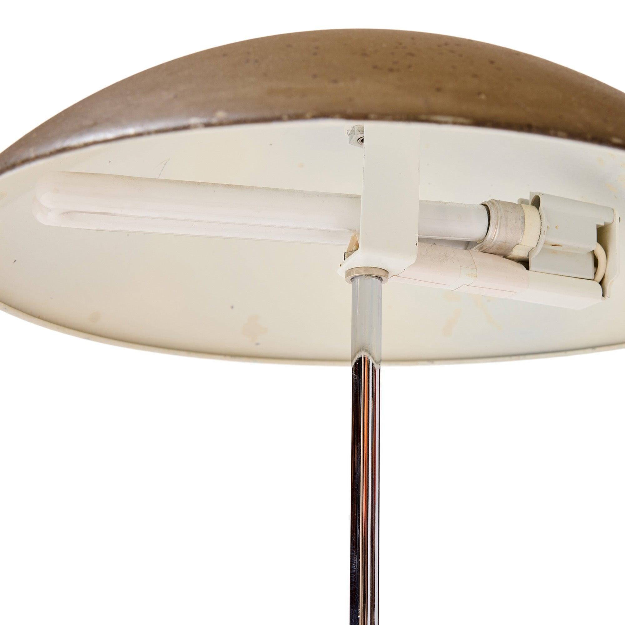 Kleine Schreibtischlampe von Piotr Sierakowski für Koch & Lowy (amerikanisch) im Angebot