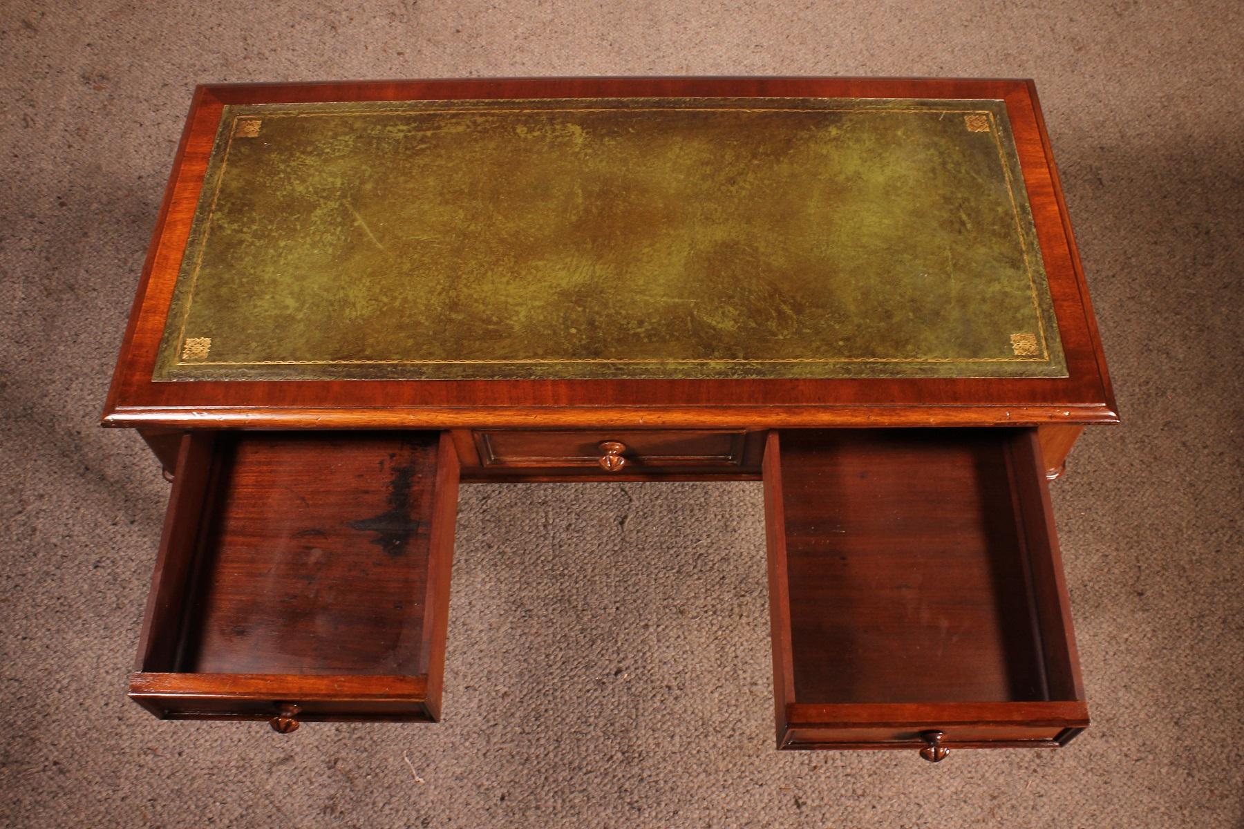 Small Desk / Writing Table Inmahogany from the 19th Century 3