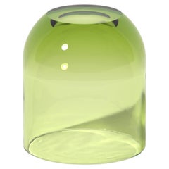 Petite table d'appoint Dew Drop en résine translucide Honeydew, par Ian Cochran