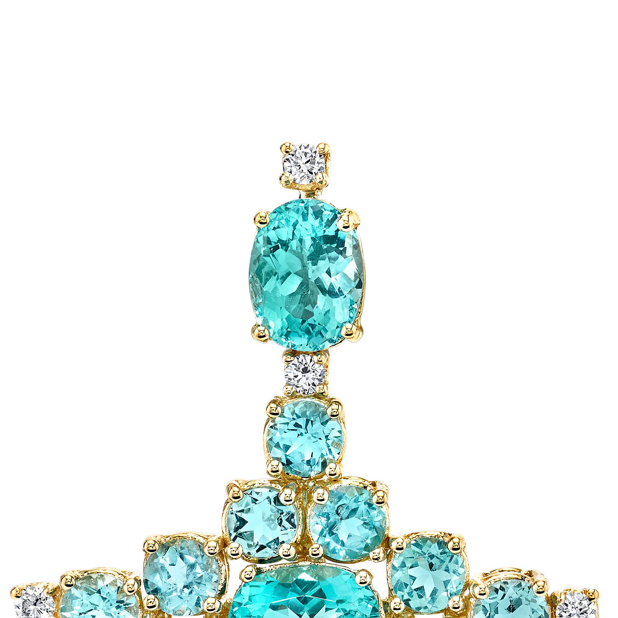 Glistening Aquatic Blues are celebrated in Karma El Khalil's 
Small Dew Earrings. Each earring is an elegant waterfall of Diamonds and Apatite, Custom-Cut stones set in 18K Yellow Gold.

Diamonds: 0.4cts & Apatite: 11.82cts
18k Gold: 14.92g 
From