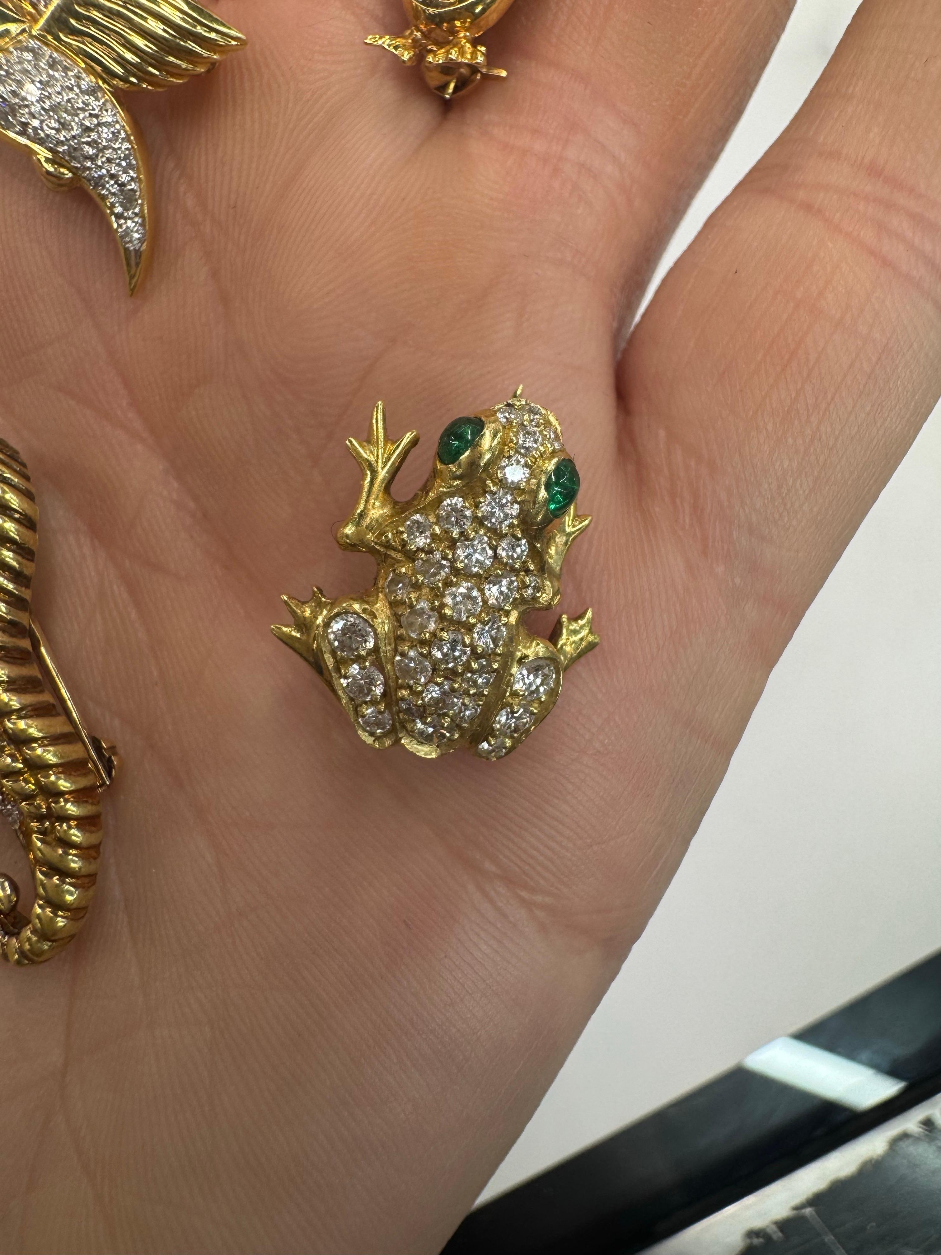 Broche pingouin à petits diamants 0,30 carats Or jaune 18 carats 2,7 grammes Unisexe en vente