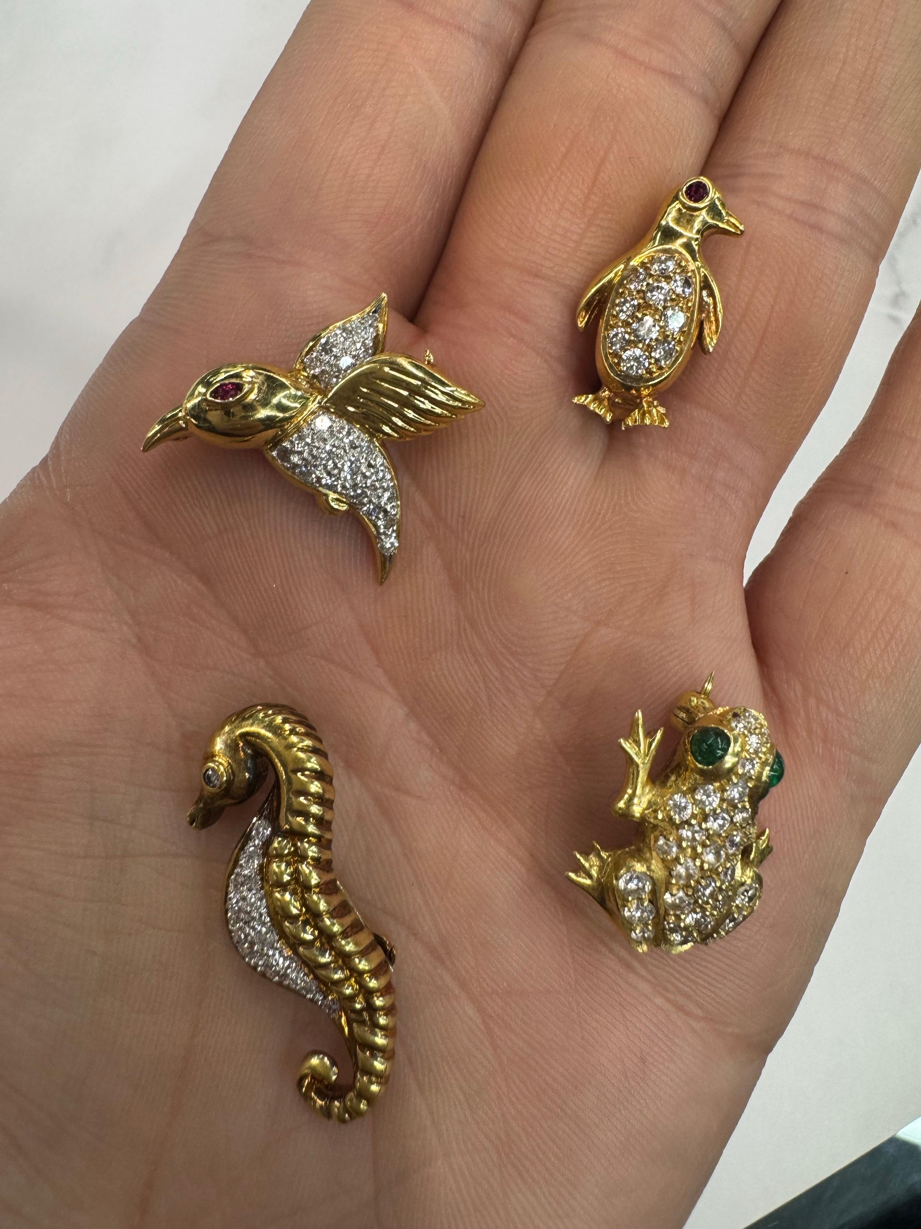Broche pingouin à petits diamants 0,30 carats Or jaune 18 carats 2,7 grammes en vente 2