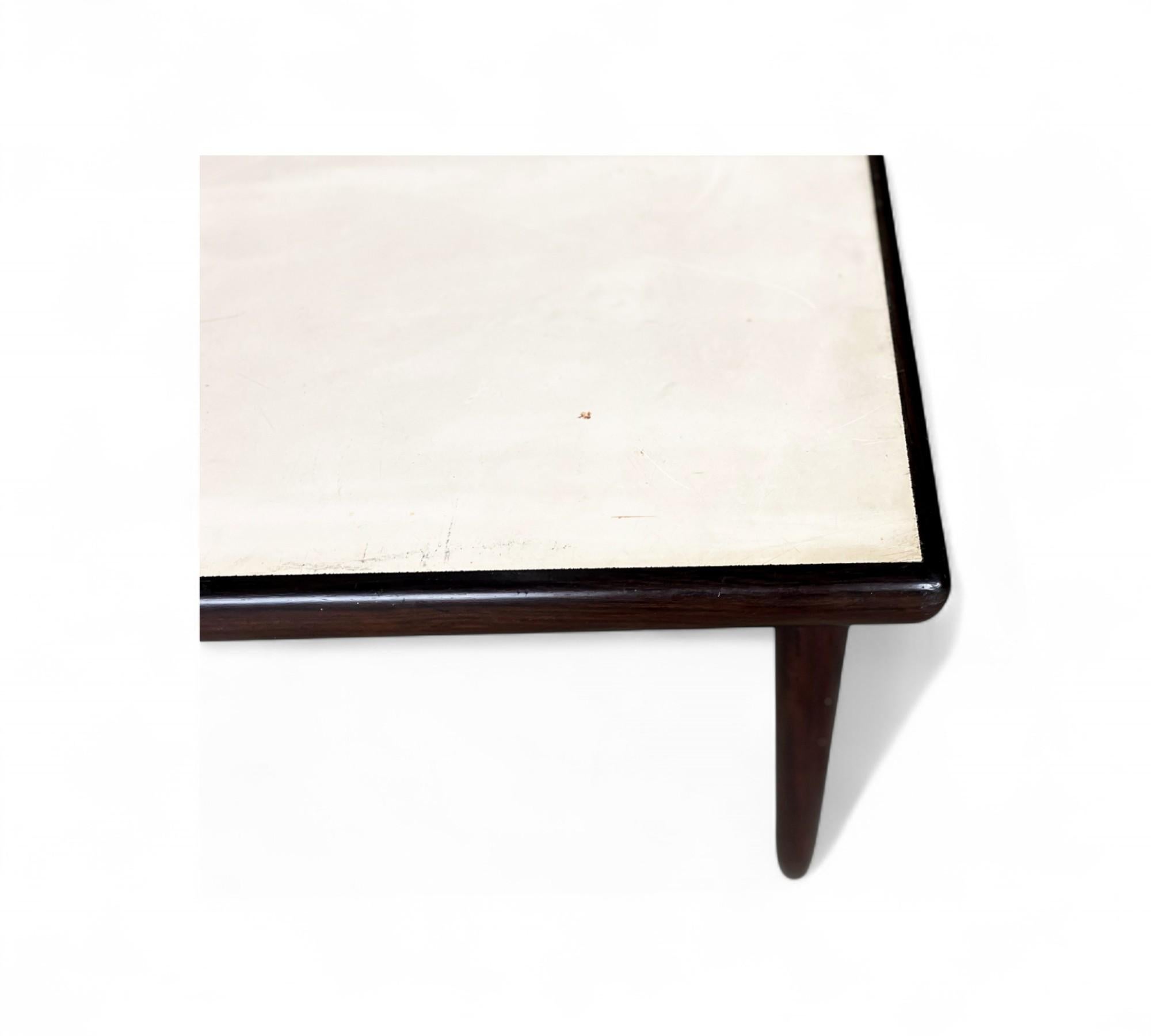 Mesa de comedor pequeña en madera noble, Jorge Jabour, años 60 - Lote 652 en venta 3