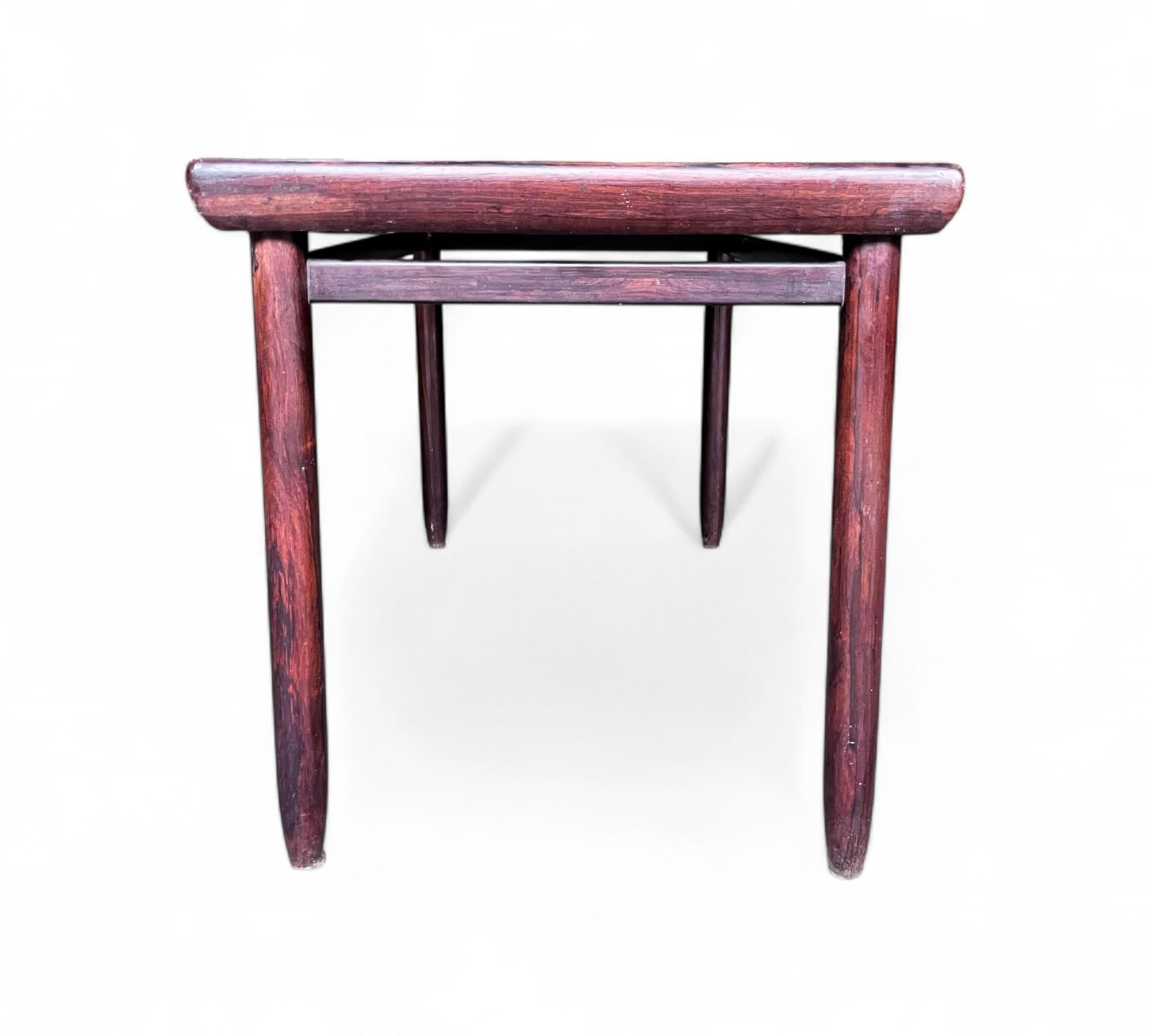 Mesa de comedor pequeña en madera noble, Jorge Jabour, años 60 - Lote 652 en venta 7