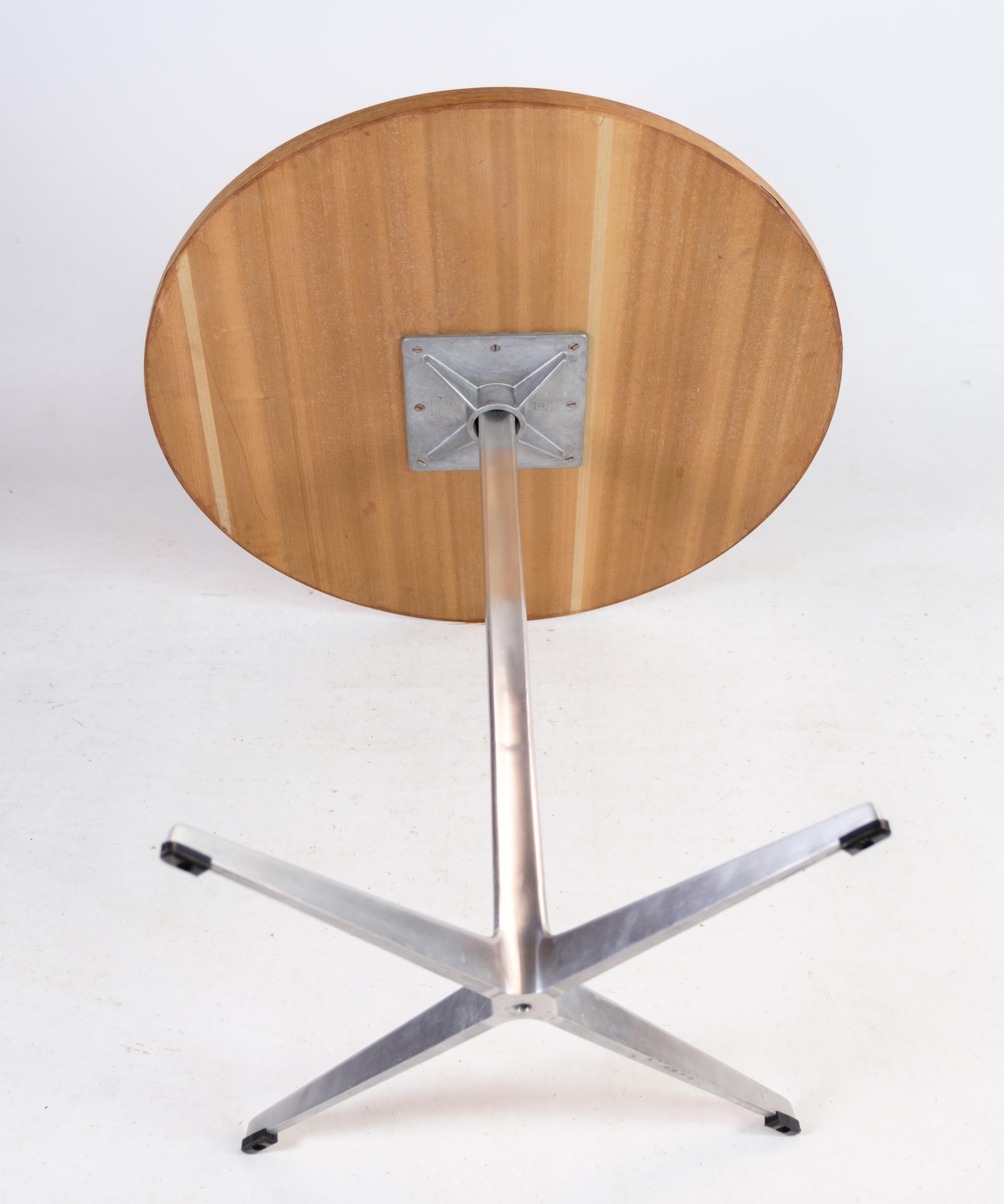 Small Dining Table / Side Table, Oak, Designed by Arne Jacobsen, 1991 1