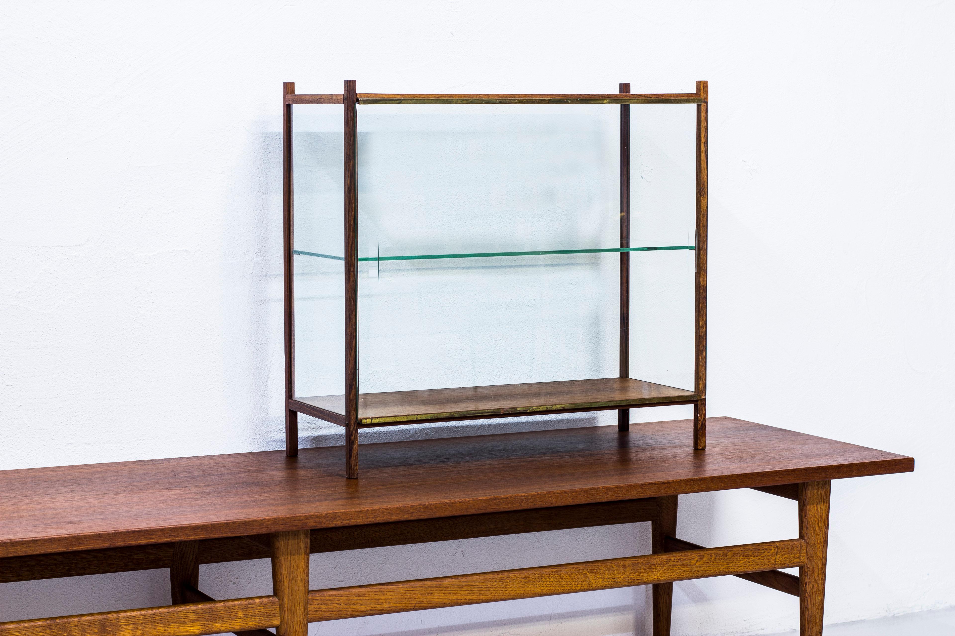 Small display cabinet in rosewood made in Sweden, 1960s 5