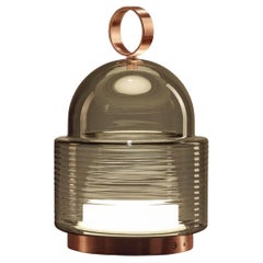 Petite lampe rechargeable « Dome Nomad » en verre soufflé marron ondulé en cuivre pour Brokis