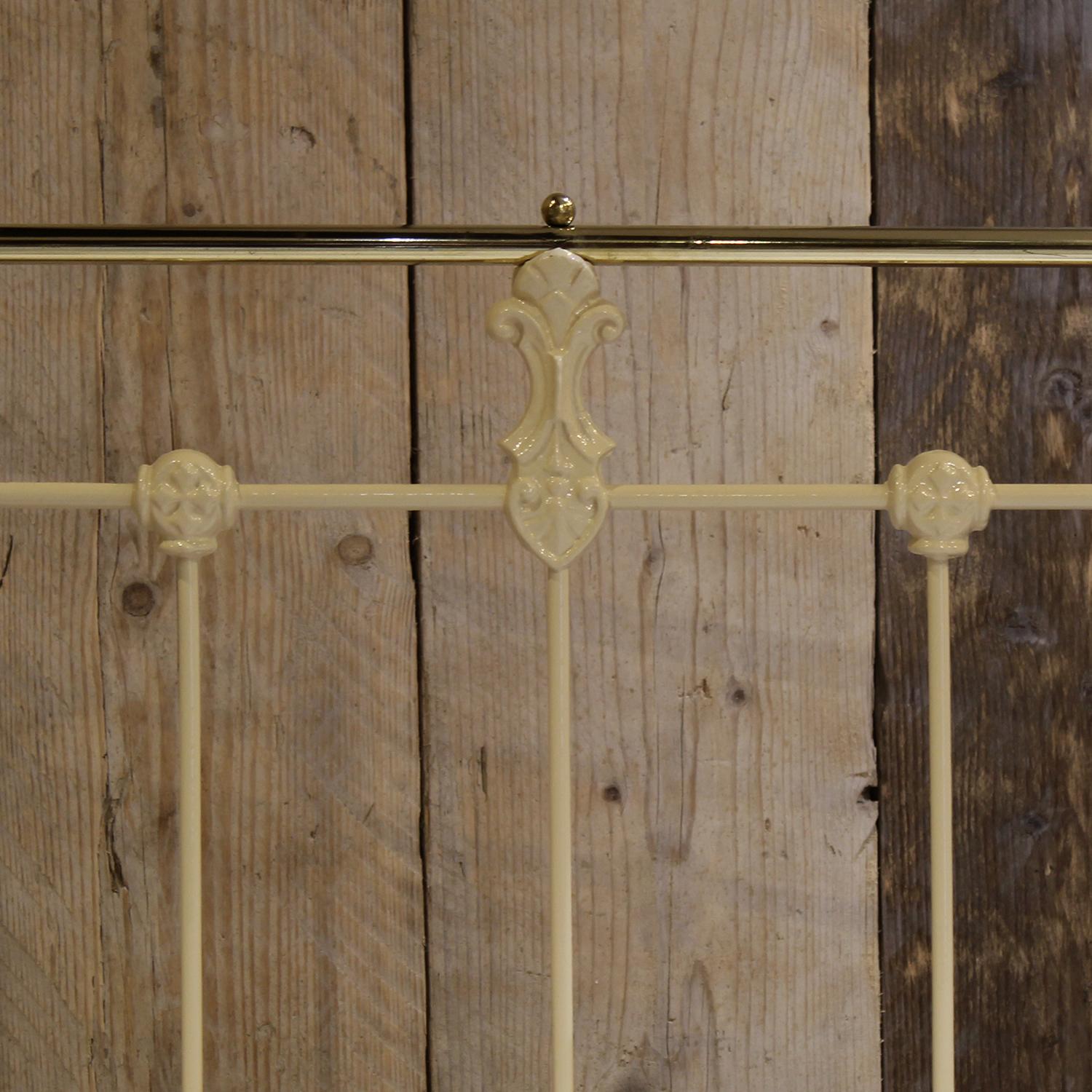 Small Double Brass and Iron Bed in Cream, MD161 3