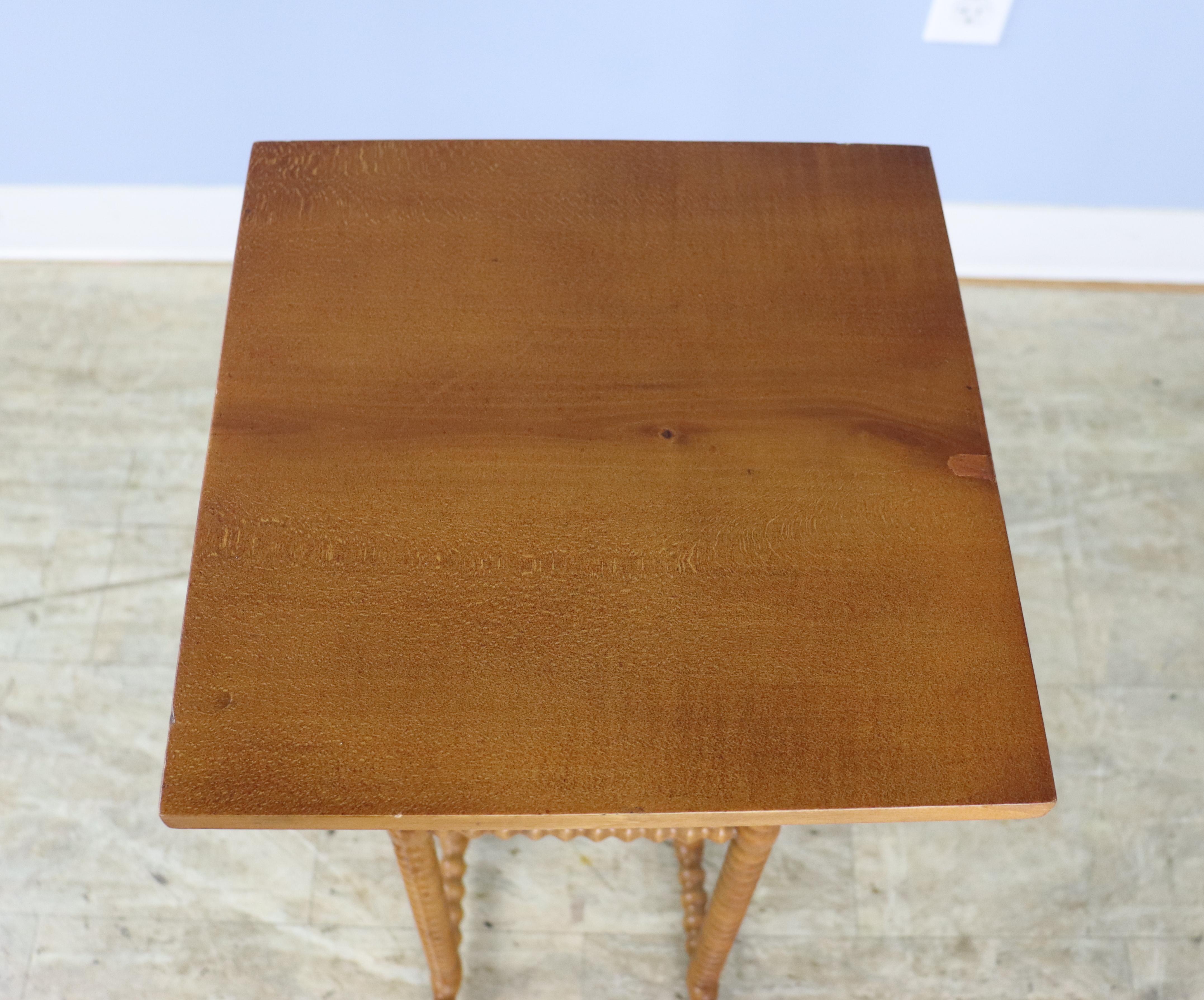 Small Double Legged Bobbin Side Table In Good Condition For Sale In Port Chester, NY