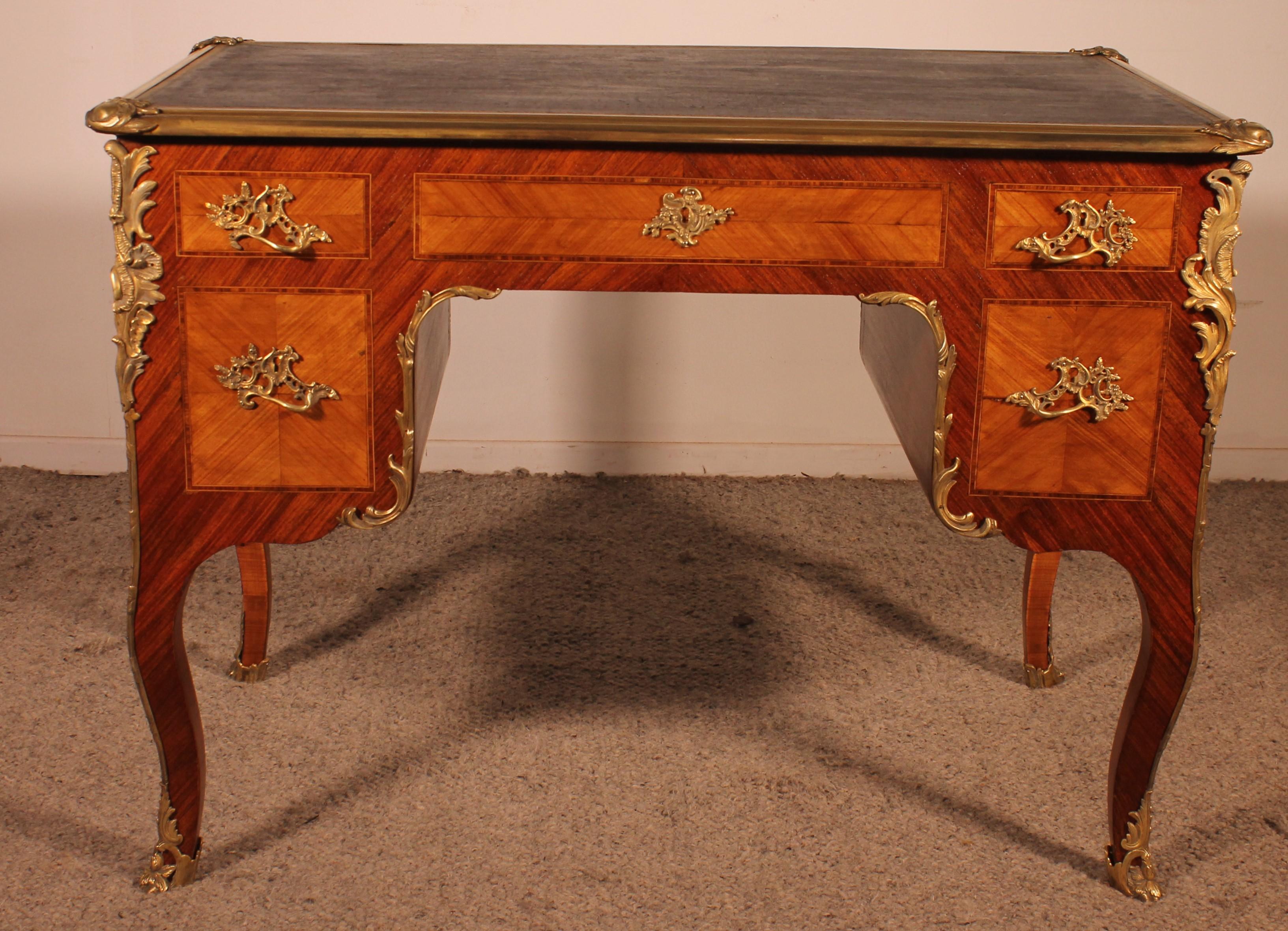 Small Double-sided Writing Table In Rosewood Louis XV Style From The 19th Centur For Sale 5