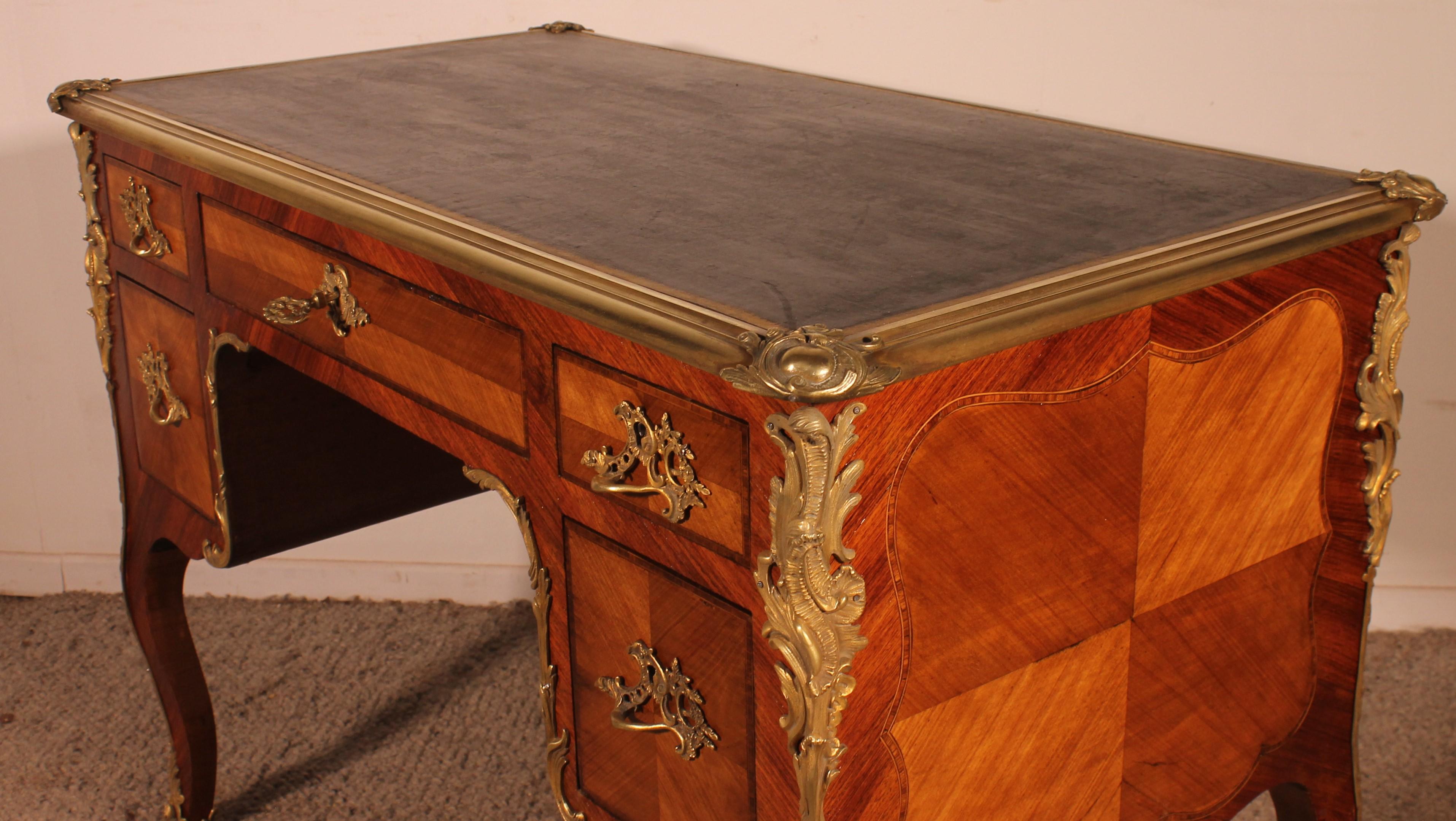 Small Double-sided Writing Table In Rosewood Louis XV Style From The 19th Centur For Sale 1