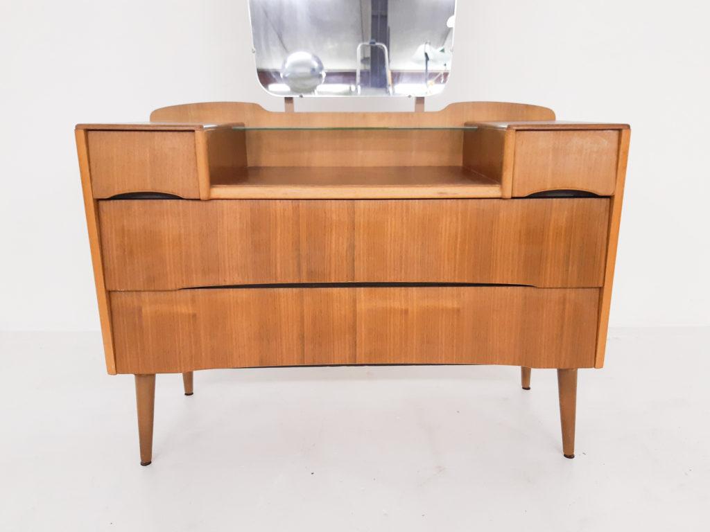 1960 dressing table