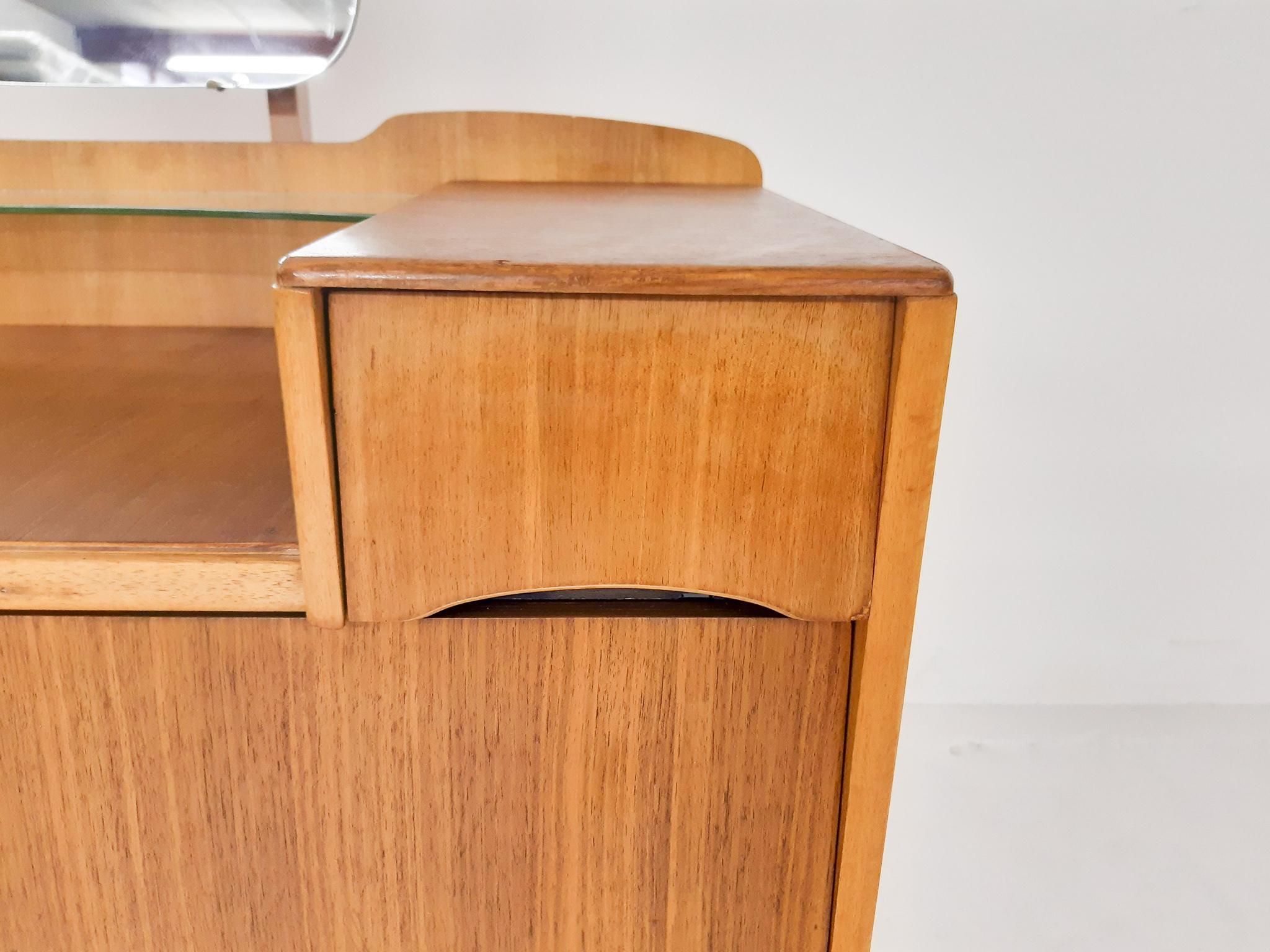 Mid-20th Century Small Dressing Table or Vanity by Gunther Hoffstead for Uniflex, U.K. 1960s For Sale