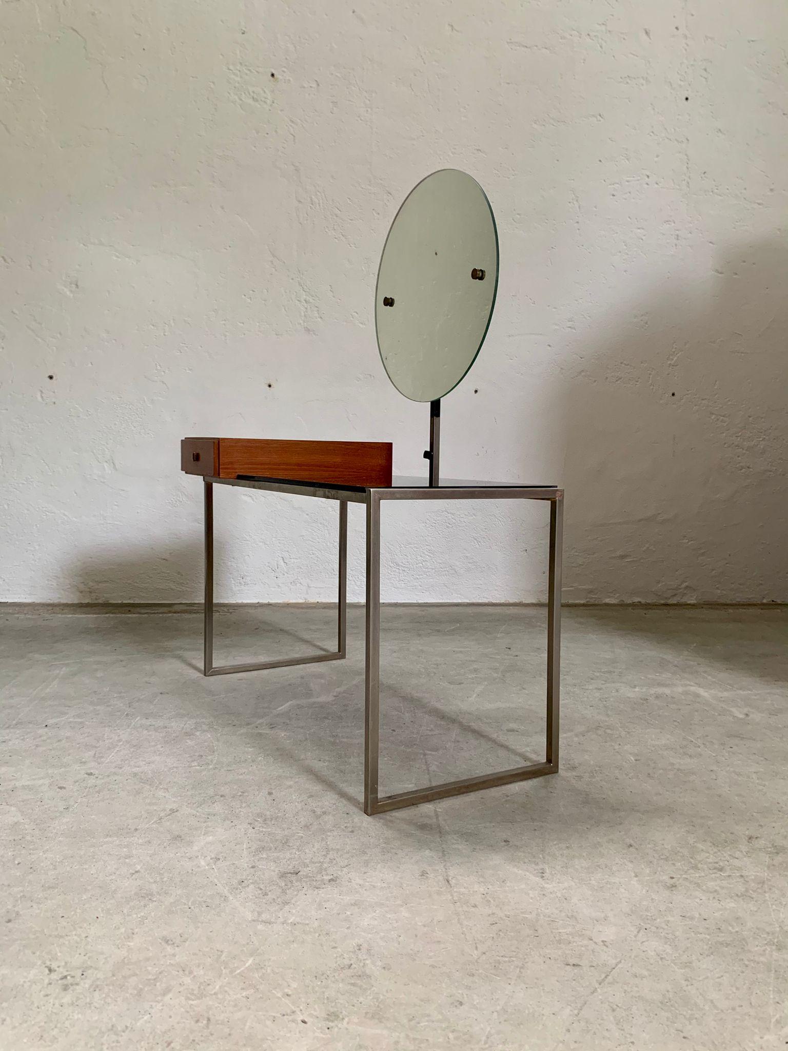 Kleiner Schminktisch mit ikonischem rundem Spiegel, aus Glas und Stahl, 1970er Jahre im Angebot 5