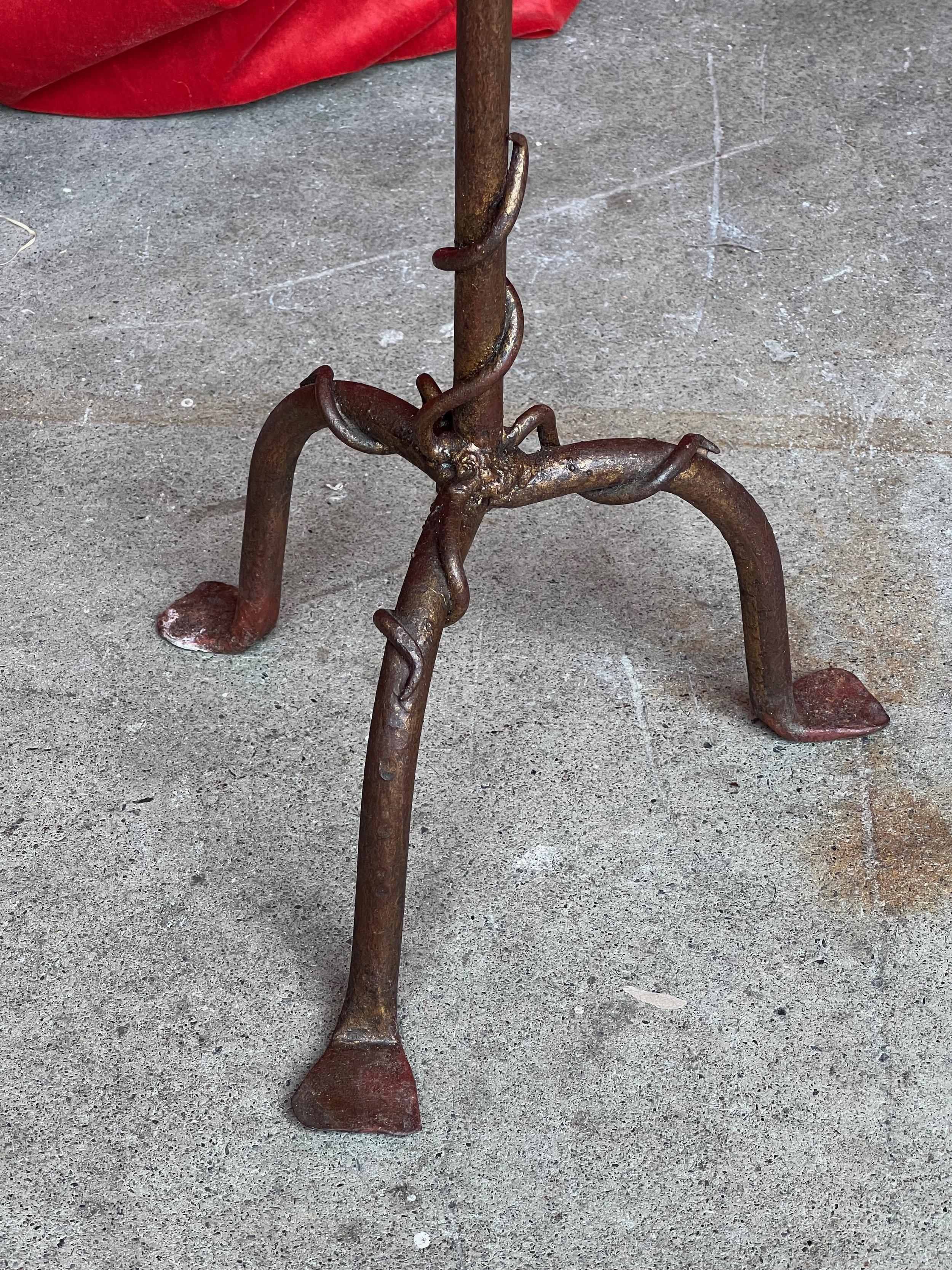 Small Drinks Table on a Tripod Base with Decorative Detail on the Base In Good Condition In Buchanan, NY