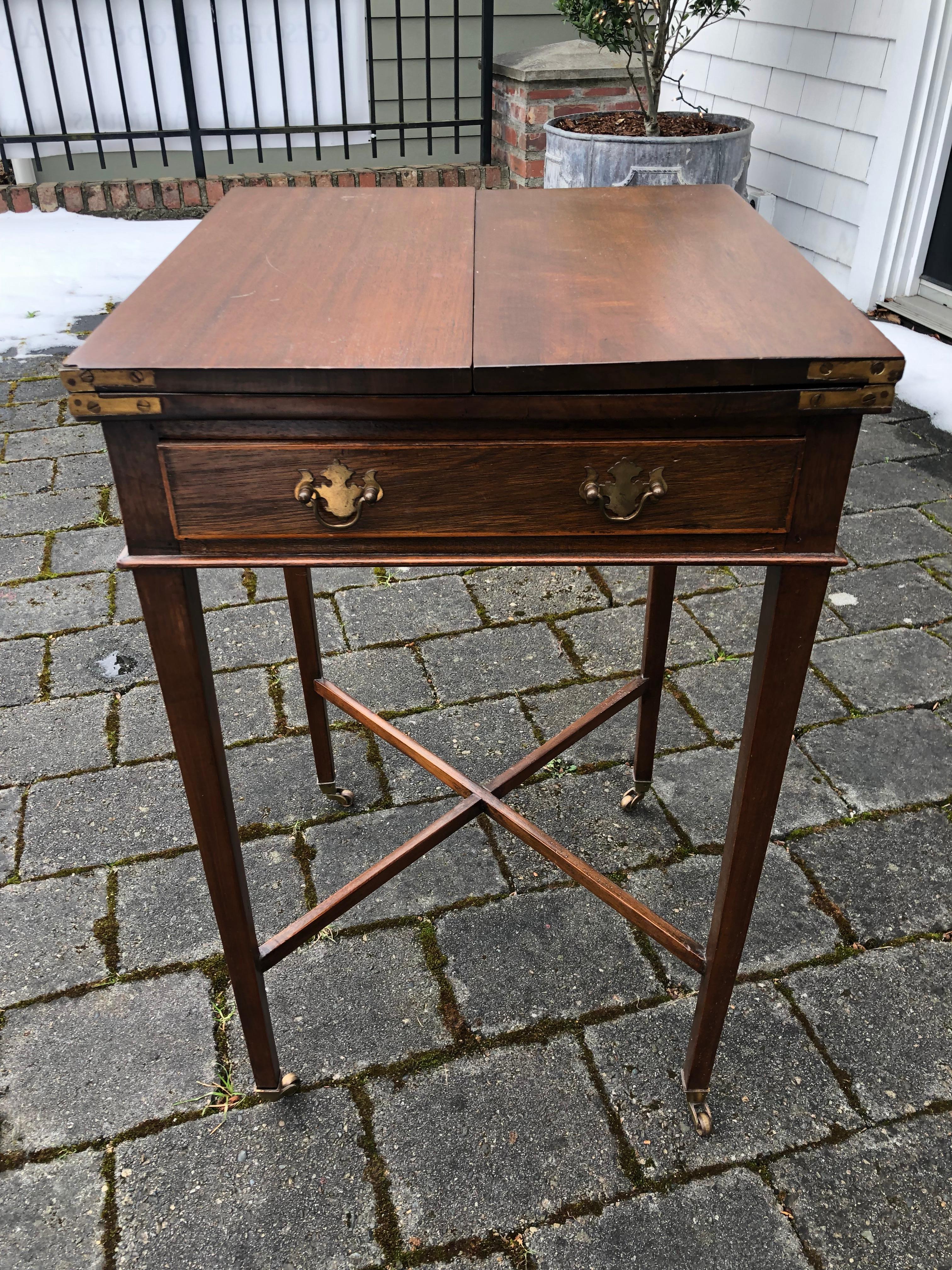 Small Drop Leaf Game, Occasional Side Table, circa 1920 In Good Condition For Sale In Seattle, WA