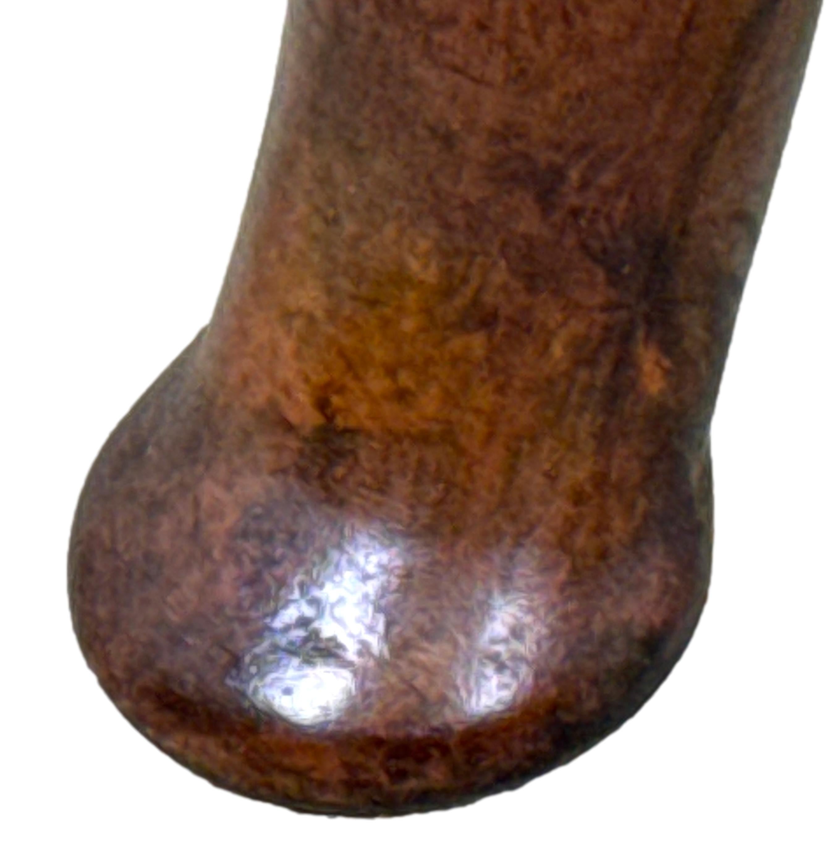 Piccolo ufficio di presidenza in legno di noce dei primi del XVIII secolo su gambe In condizioni buone in vendita a Bedfordshire, GB