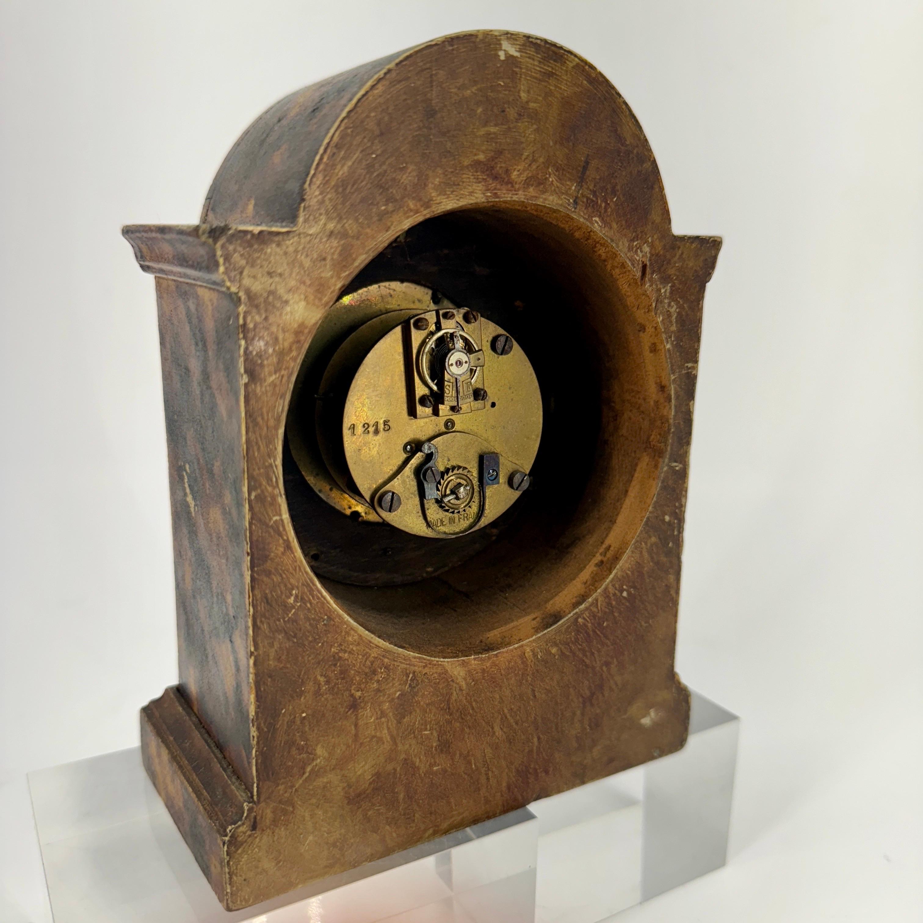 Petite horloge de table en fausse écaille française du début des années 1900  en vente 3