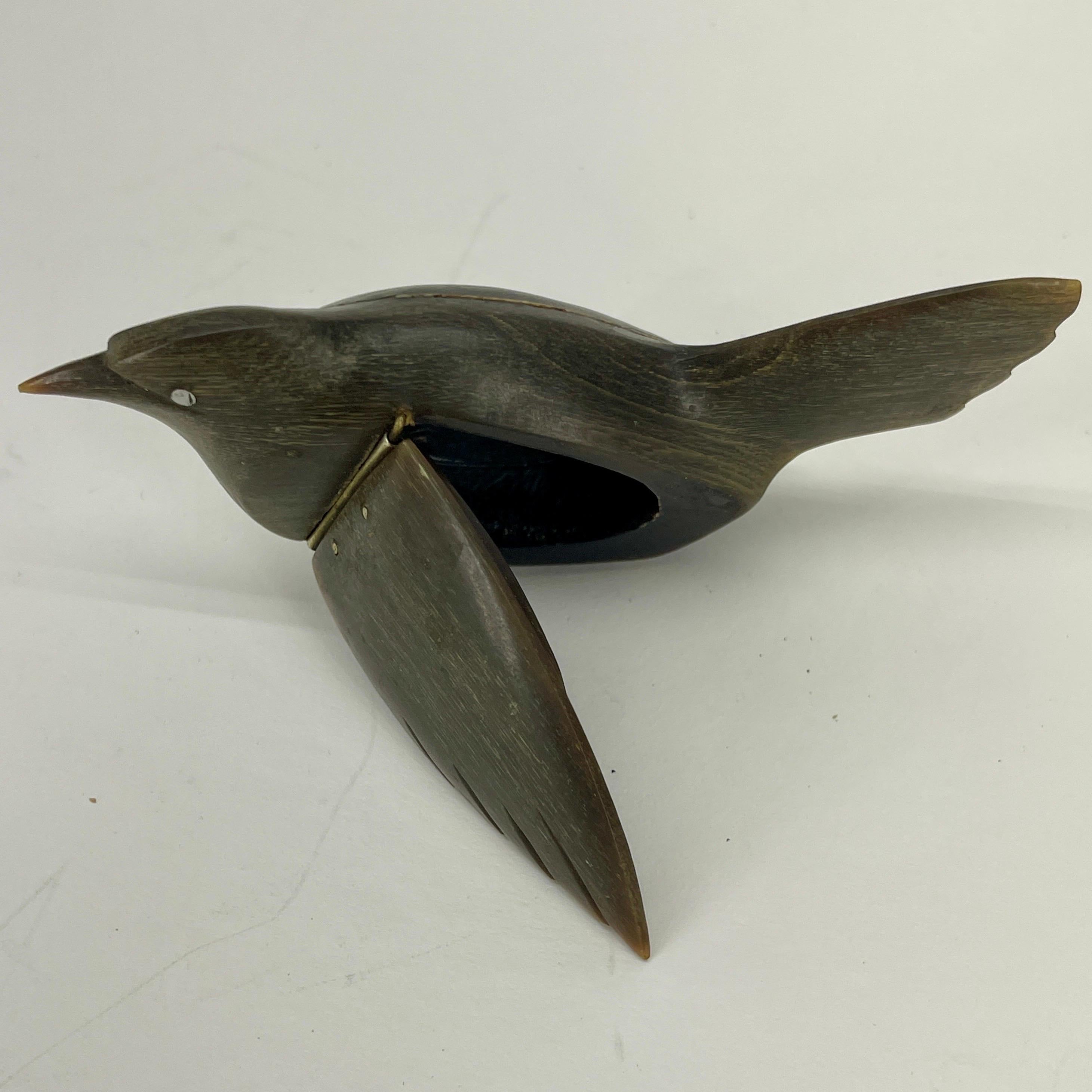 Small Early 19th Century Antler Bird Snuff or Pill Box, France 4