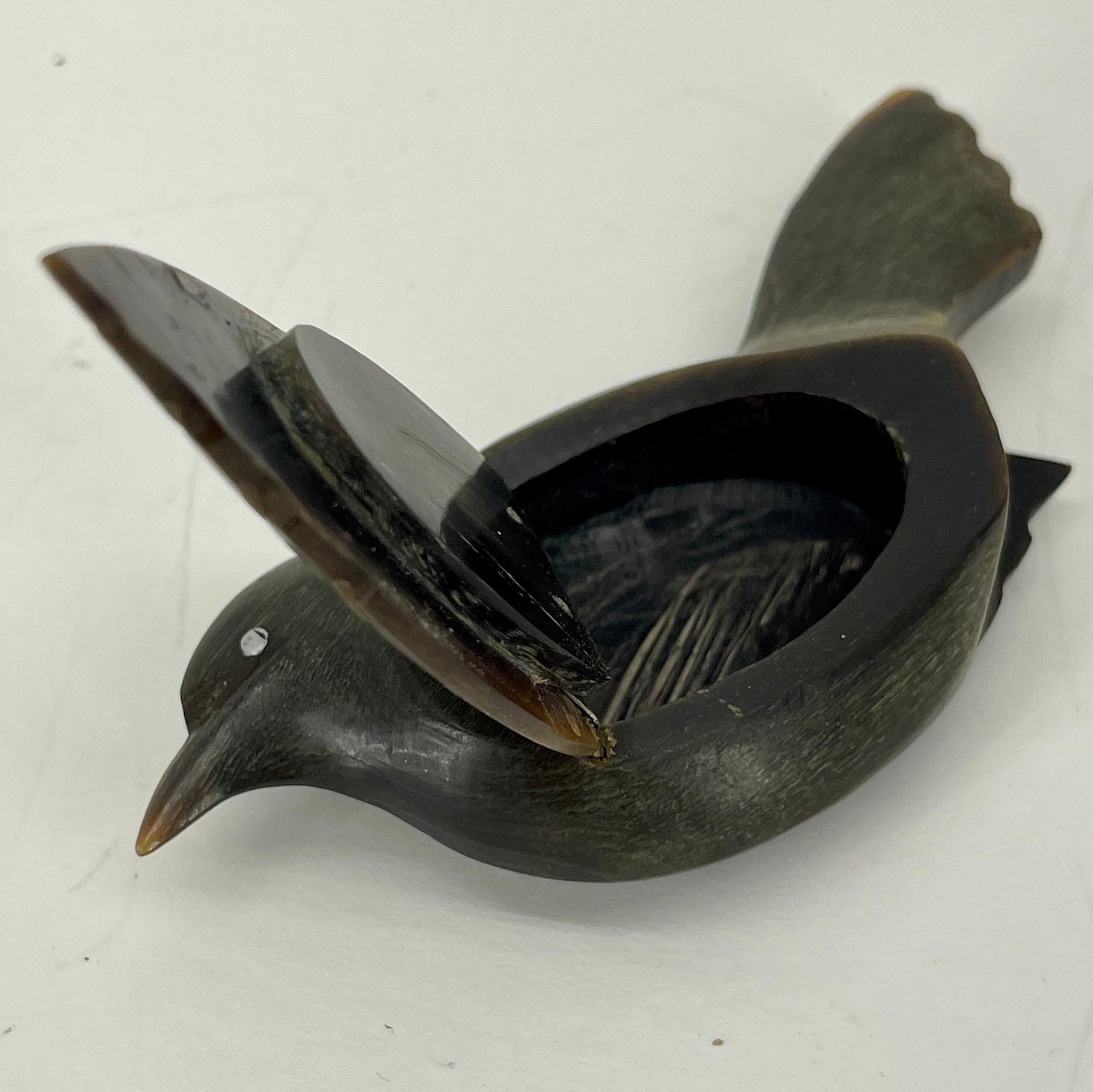 Small Early 19th Century Antler Bird Snuff or Pill Box, France 5