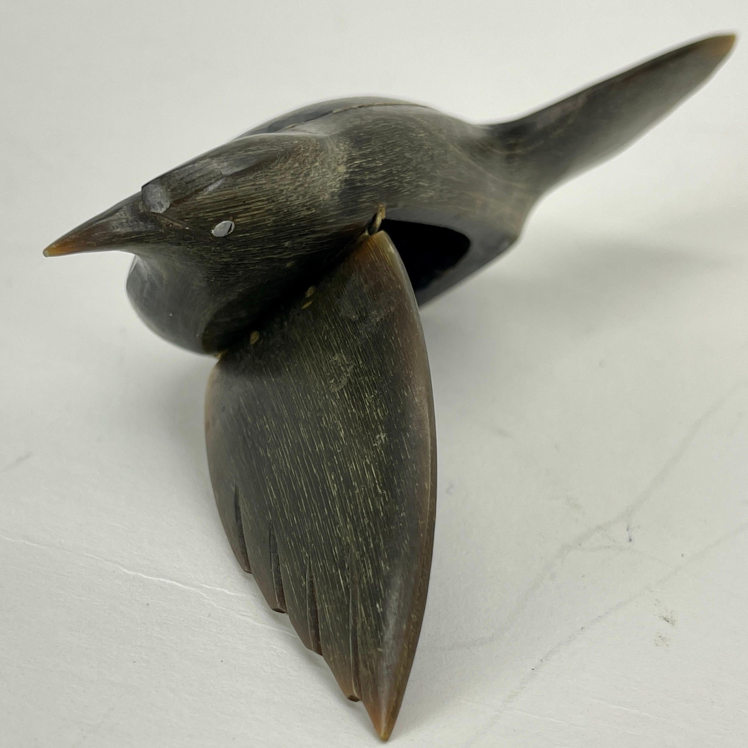 Small Early 19th Century Antler Bird Snuff or Pill Box, France 6