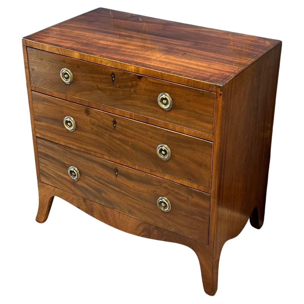 Small early 19th Century Chest of Drawers For Sale