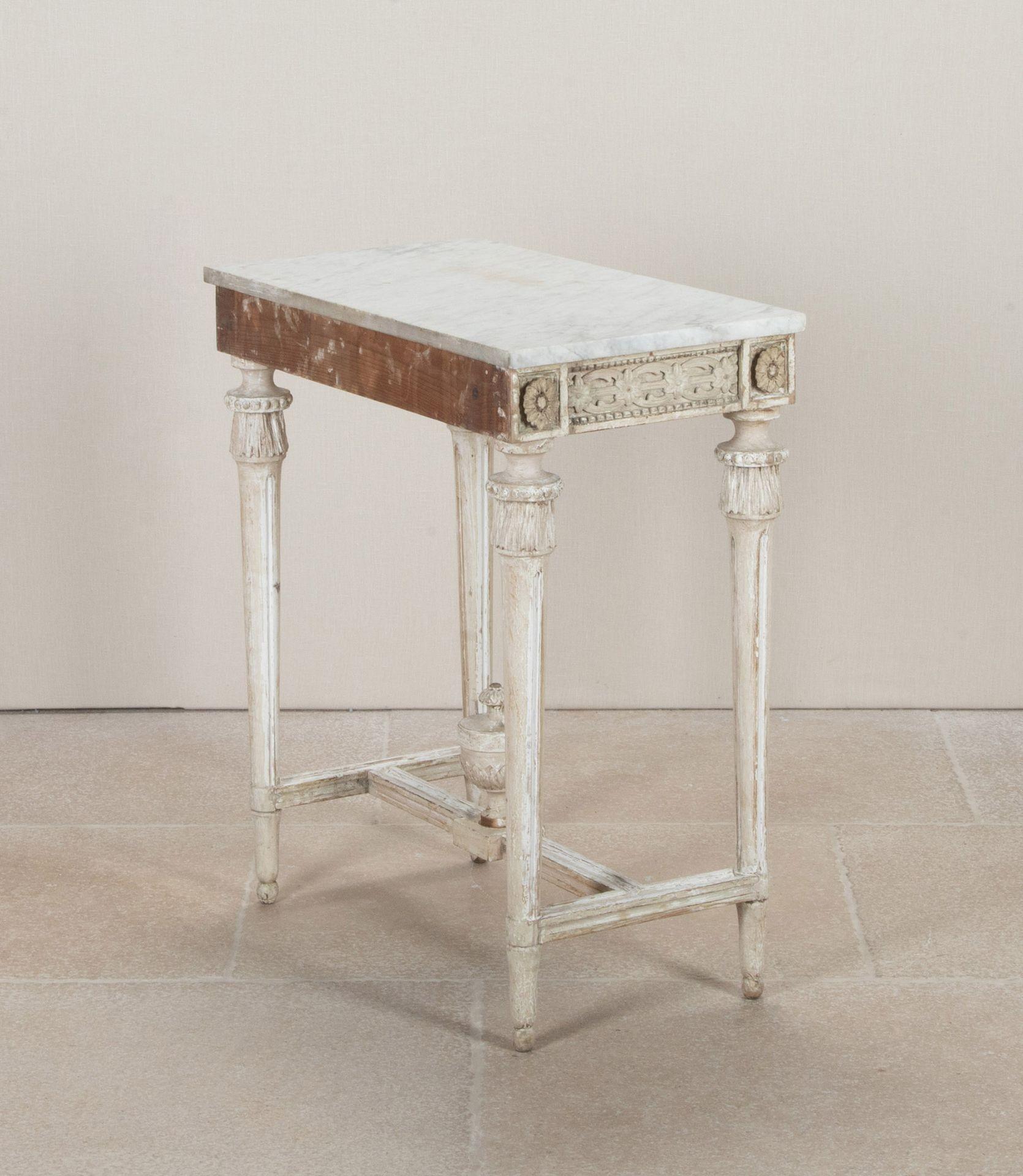 Small Early 19th Century Swedish Gustavian Console Table In Good Condition For Sale In Gloucestershire, GB
