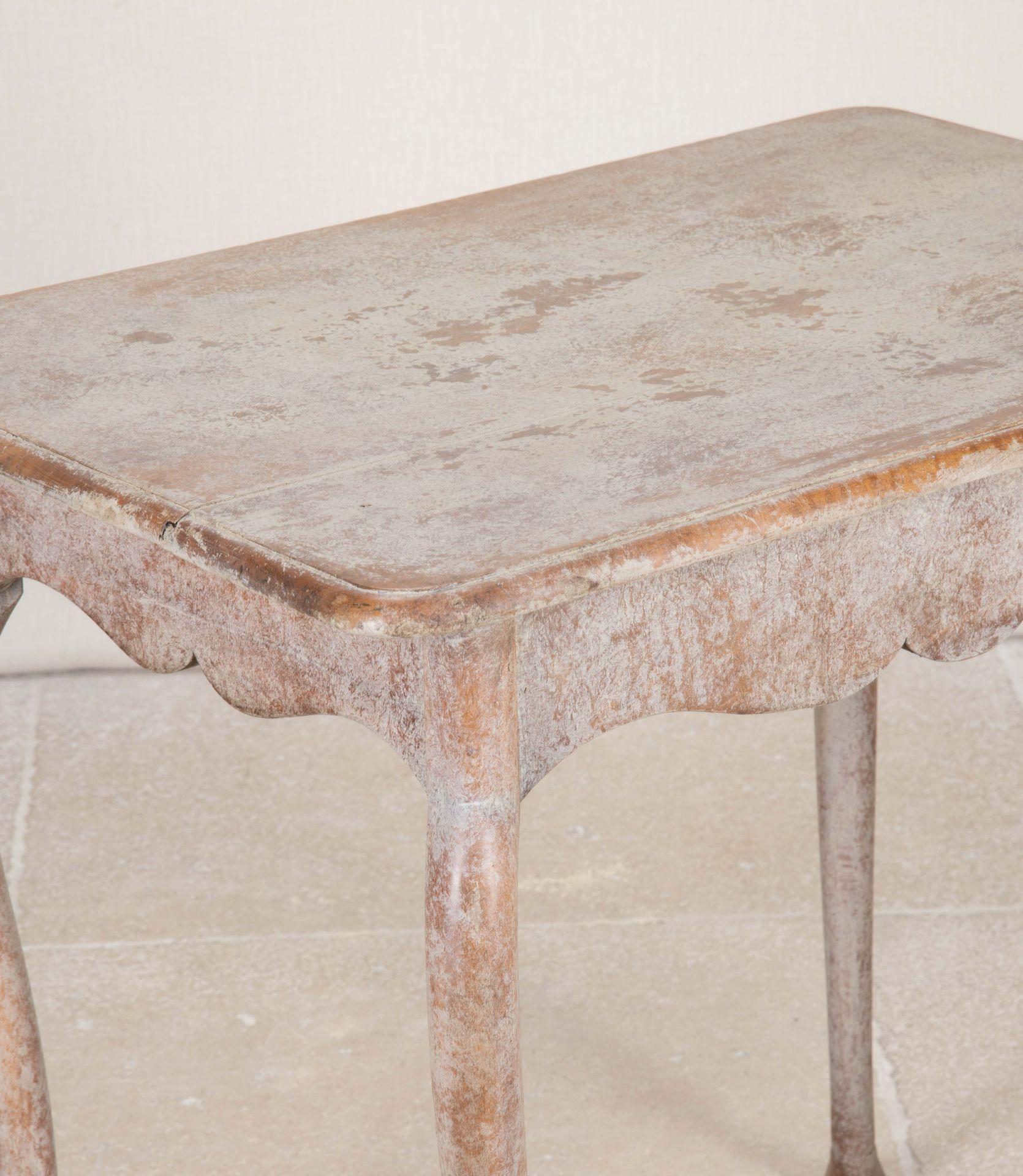 Small Early 19th Century Swedish Gustavian Period Side Table Bon état - En vente à Gloucestershire, GB