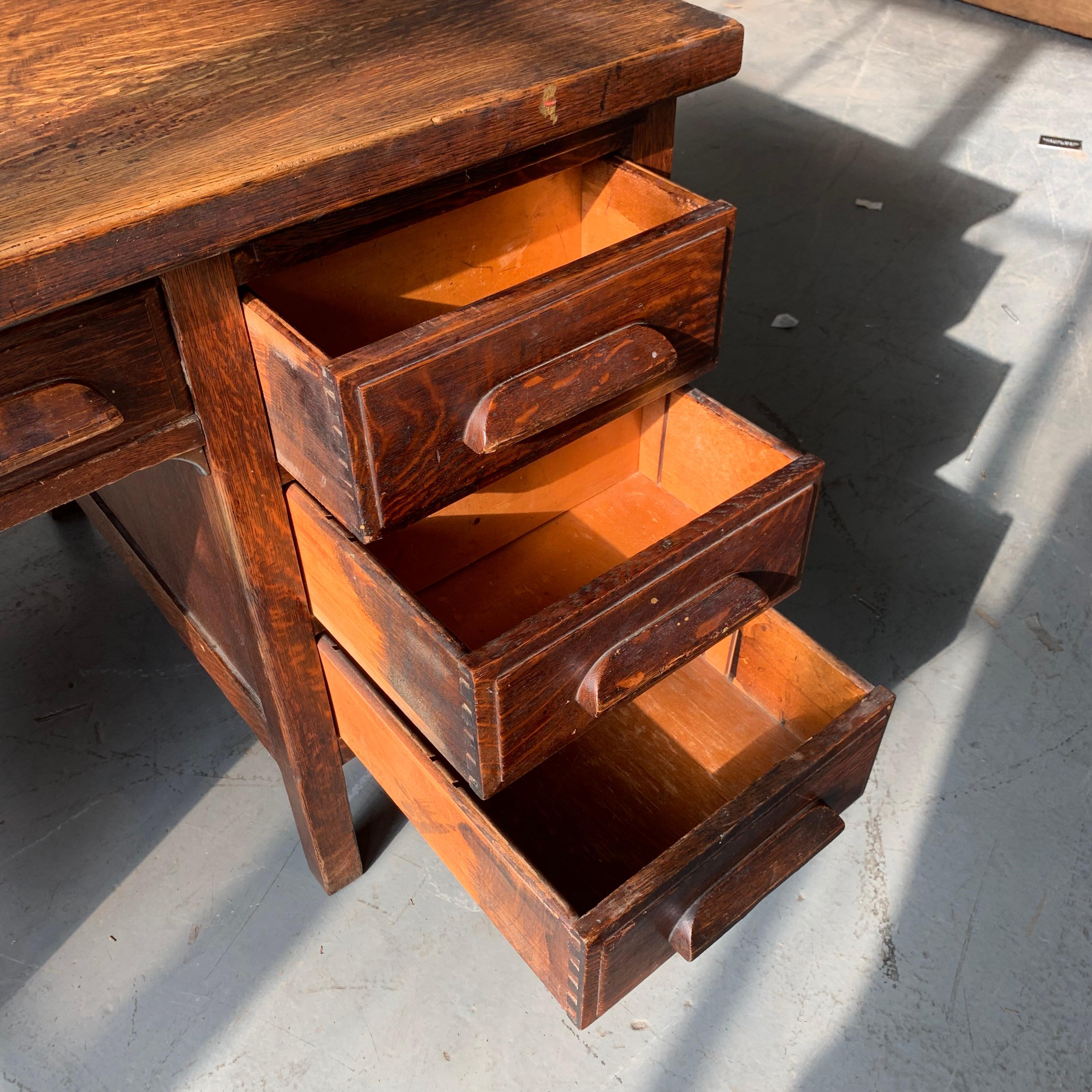 Small Early 20th Century American 3-Drawer Office Desk 7