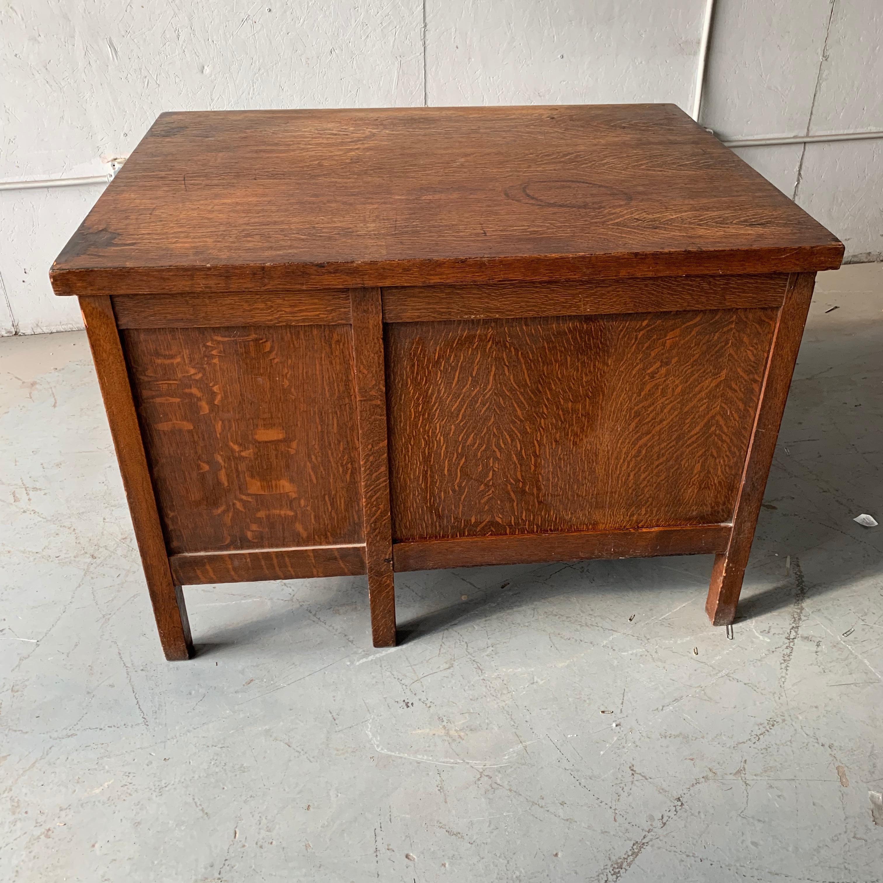 Small Early 20th Century American 3-Drawer Office Desk 11
